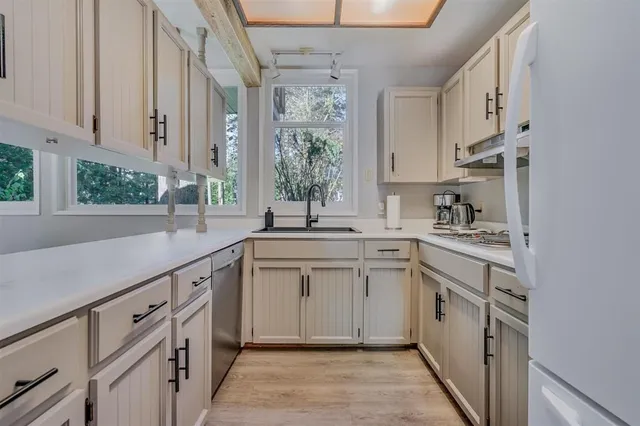 20264 27 AVENUE, Langley 5