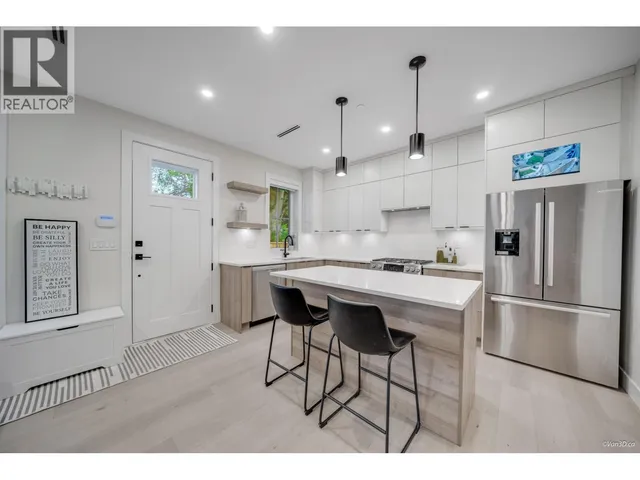 2558 WILLIAM STREET, Vancouver 3