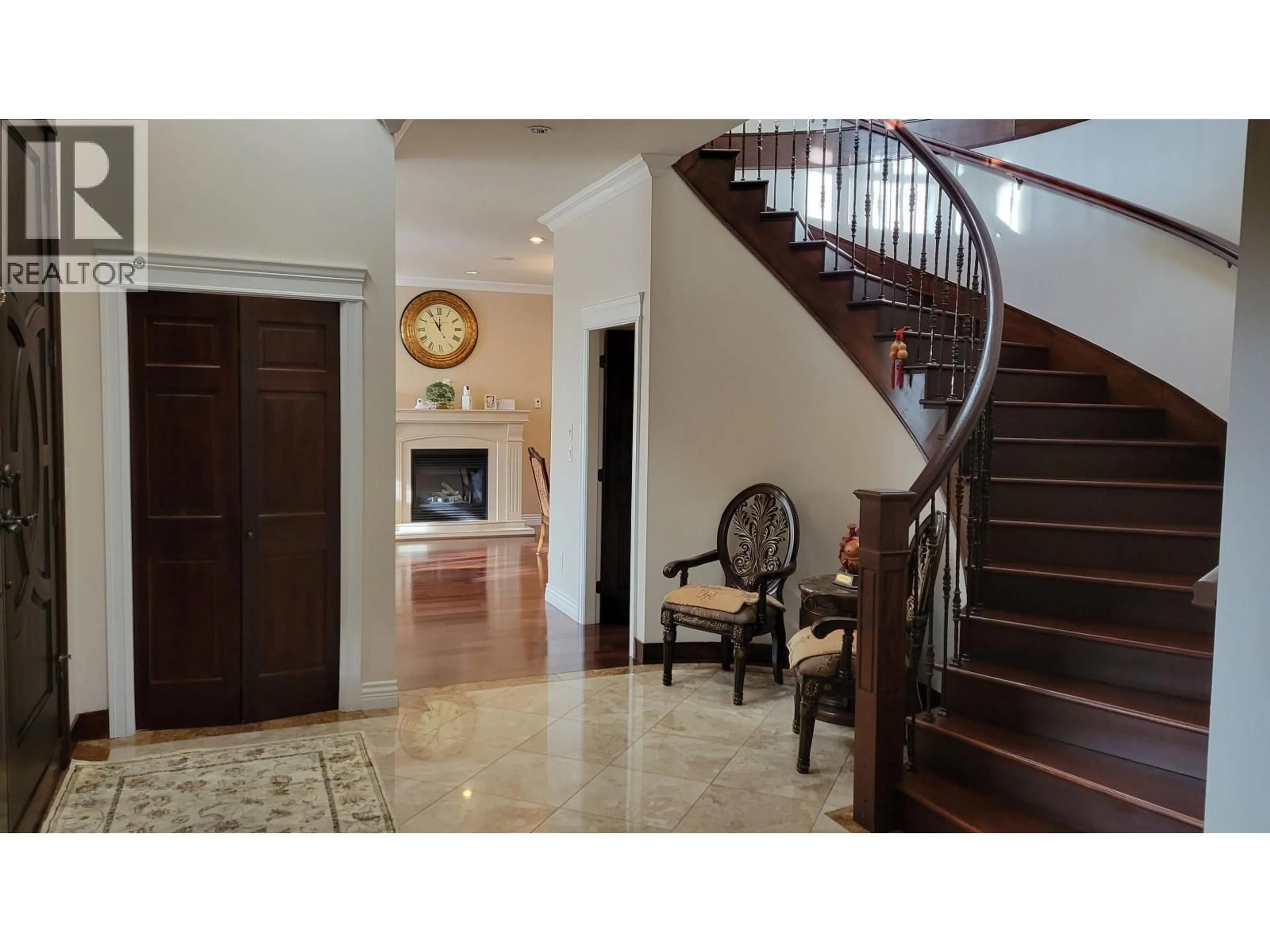 Indoor foyer for 729 47TH AVENUE, Vancouver British Columbia V5Z2R7