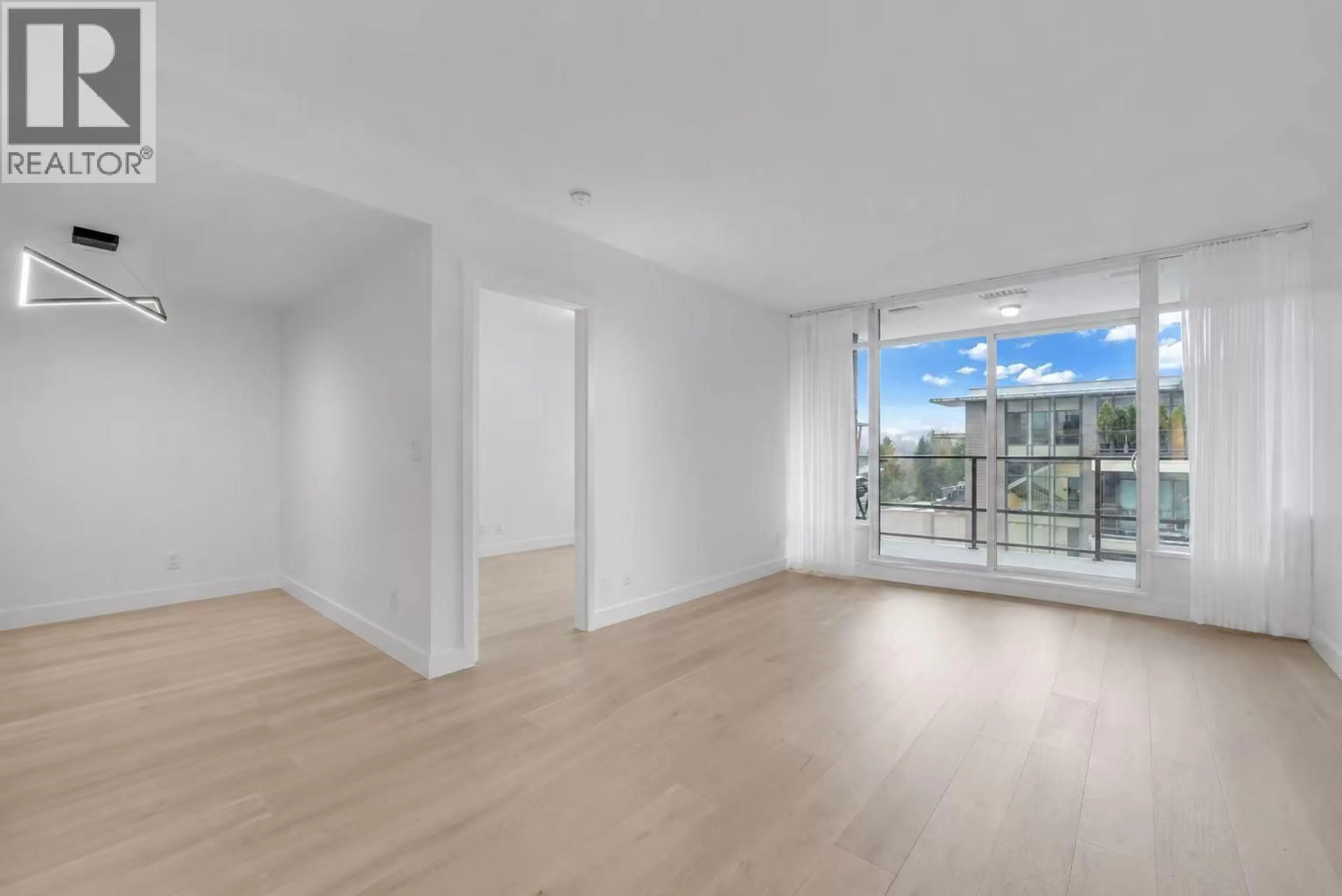 A pic of a room for 405 - 2785 LIBRARY LANE, North Vancouver British Columbia V7J0C3