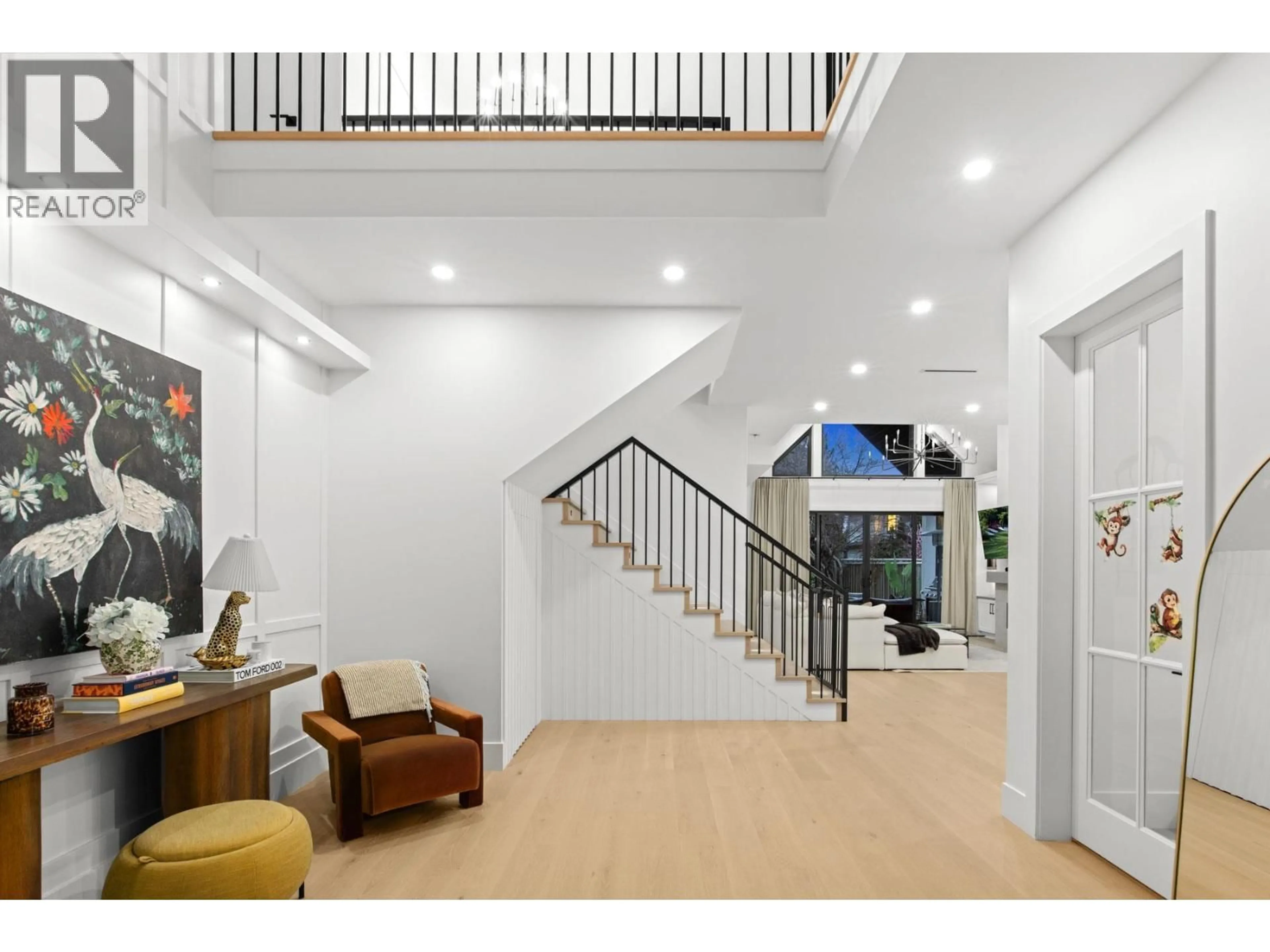 Indoor foyer for 29 50 STREET, Delta British Columbia V4M2S5