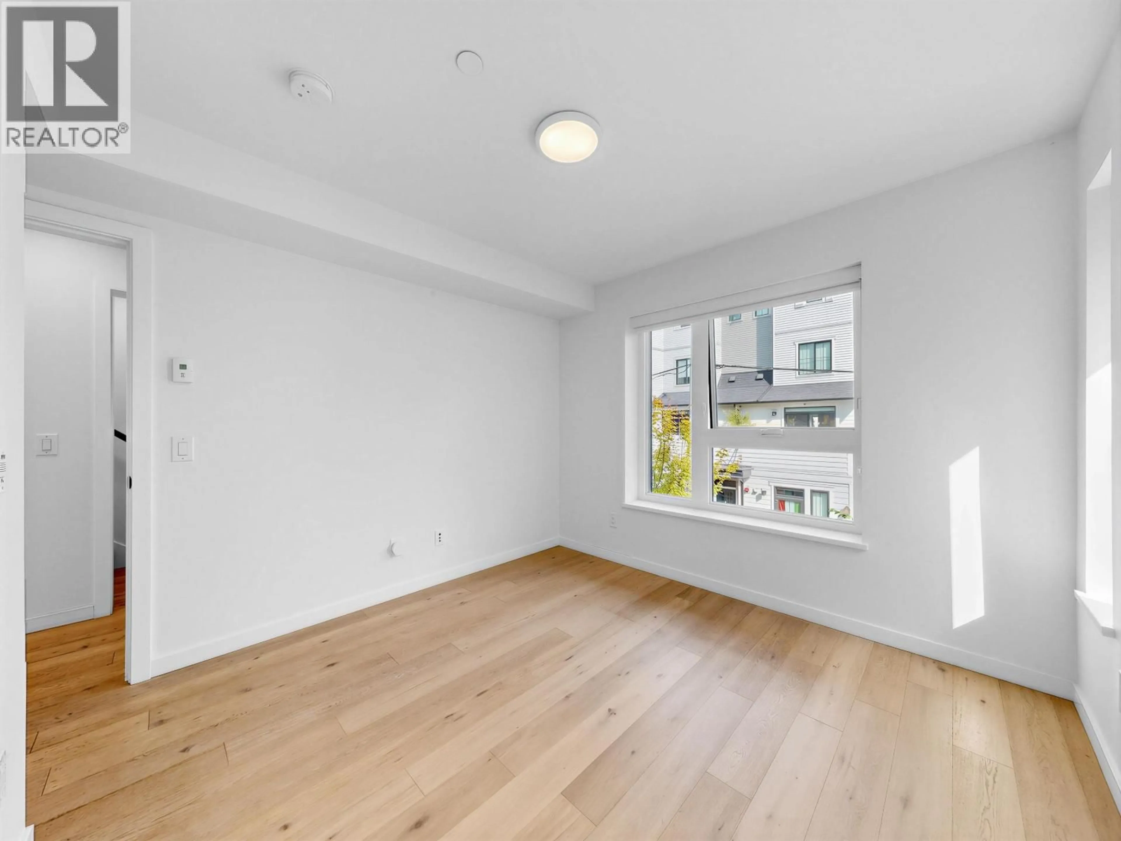 A pic of a room for 42 - 528 2ND STREET, North Vancouver British Columbia V7L0G8