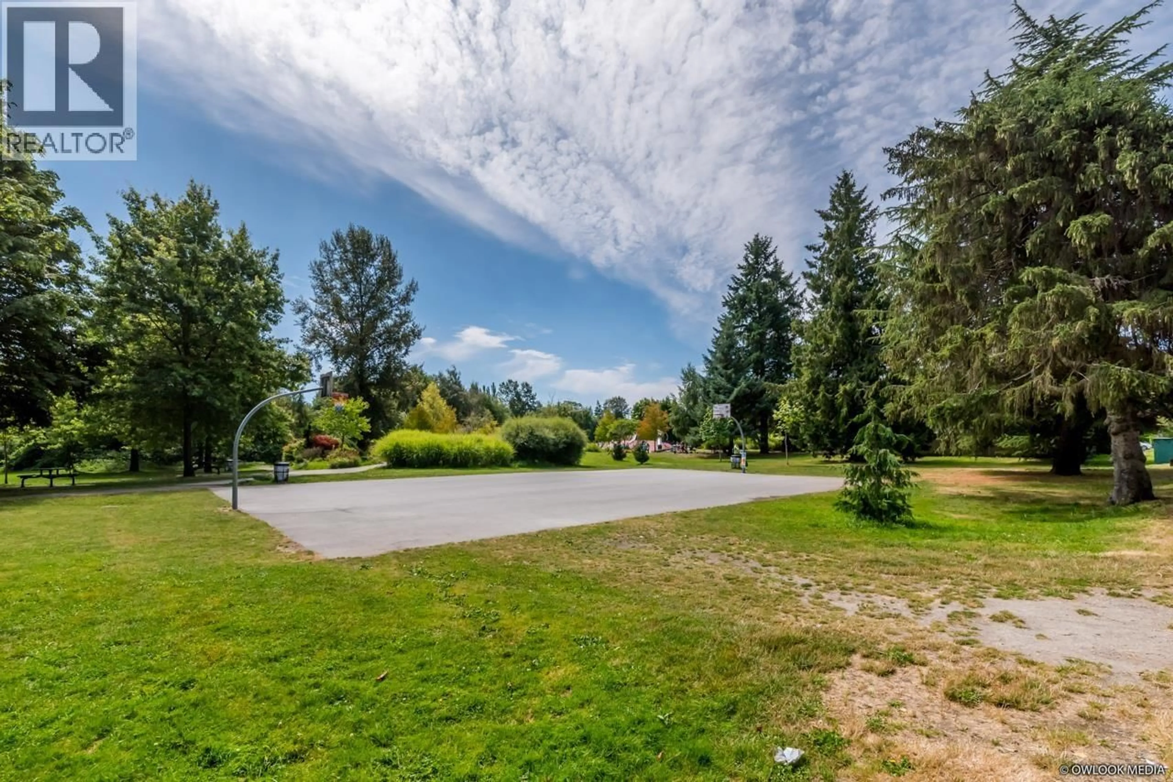 A pic from outside/outdoor area/front of a property/back of a property/a pic from drone, unknown for 603 - 6333 KATSURA STREET, Richmond British Columbia V6Y4L9