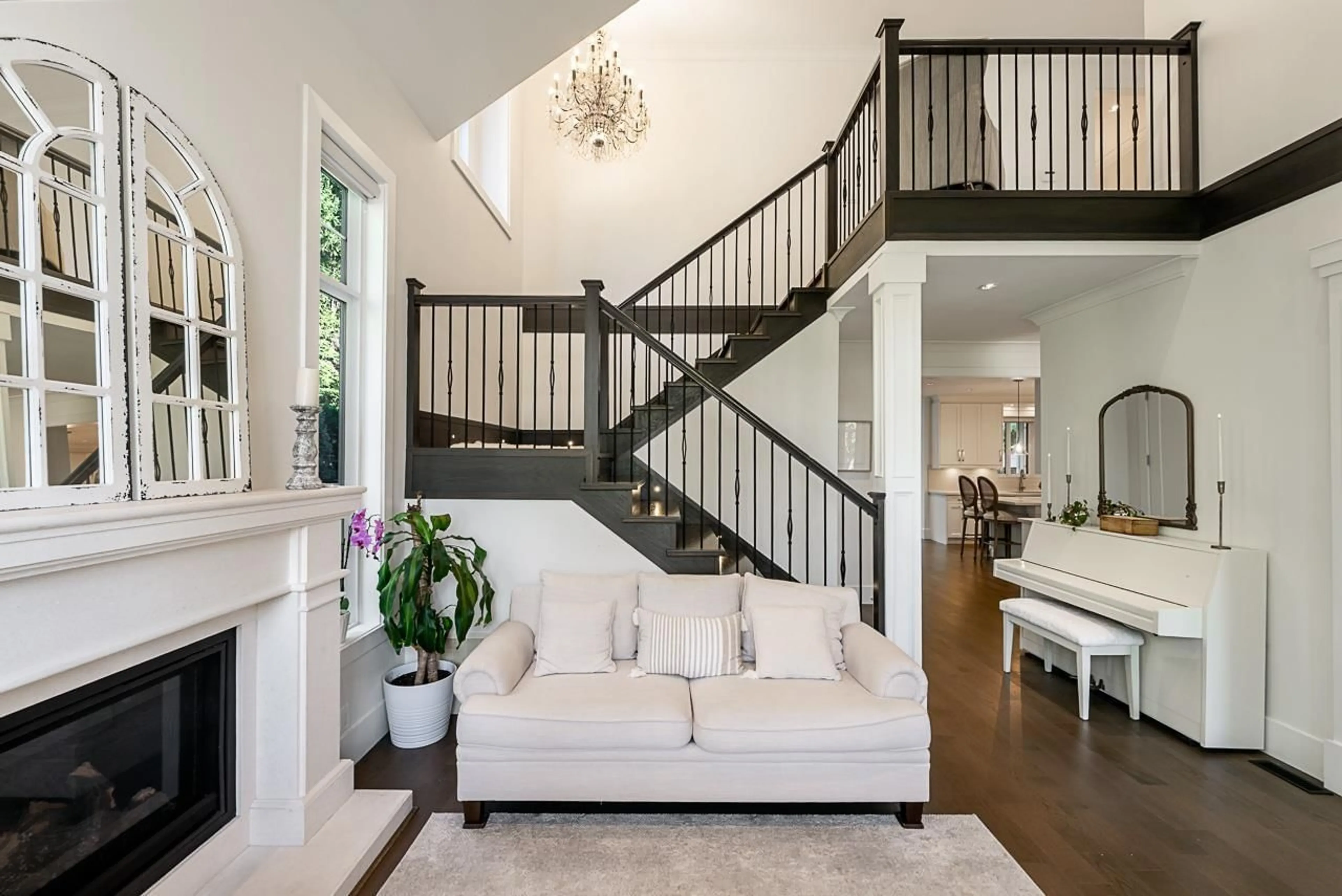 Stairs for 12798 26B AVENUE, Surrey British Columbia V4A5X2