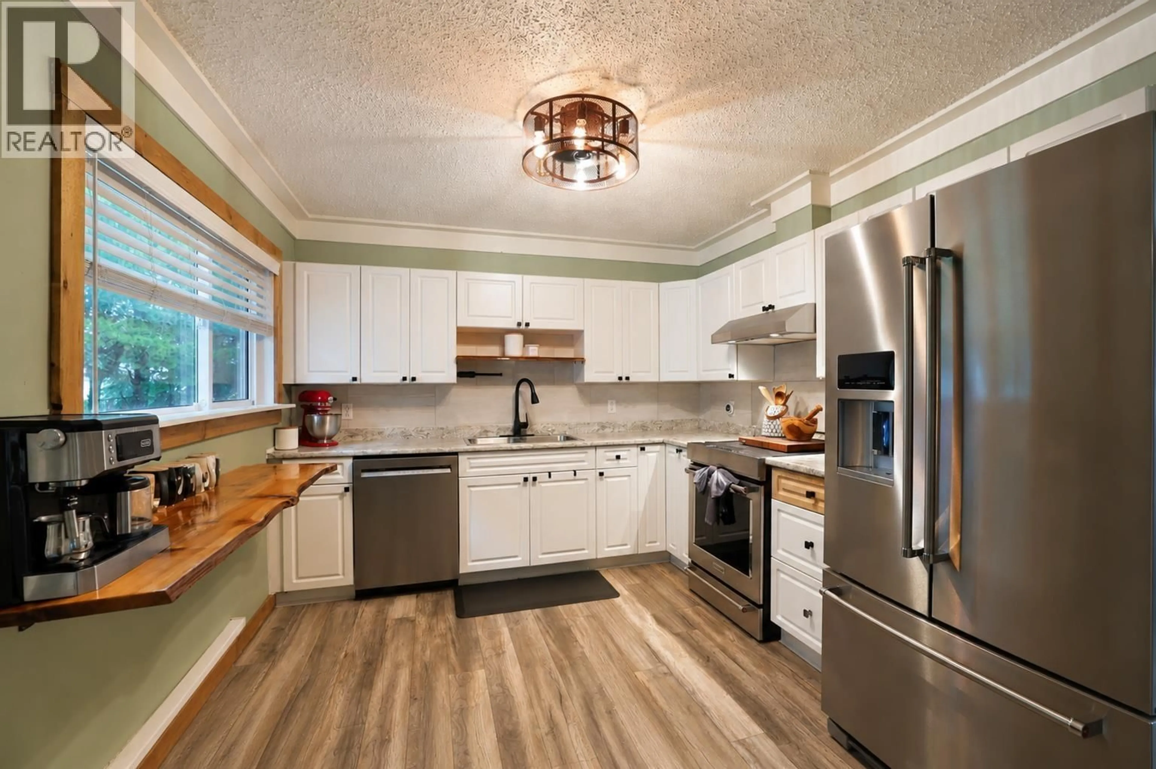 Open concept kitchen, unknown for 33 OKANAGAN STREET, Kitimat British Columbia V8C1Z6
