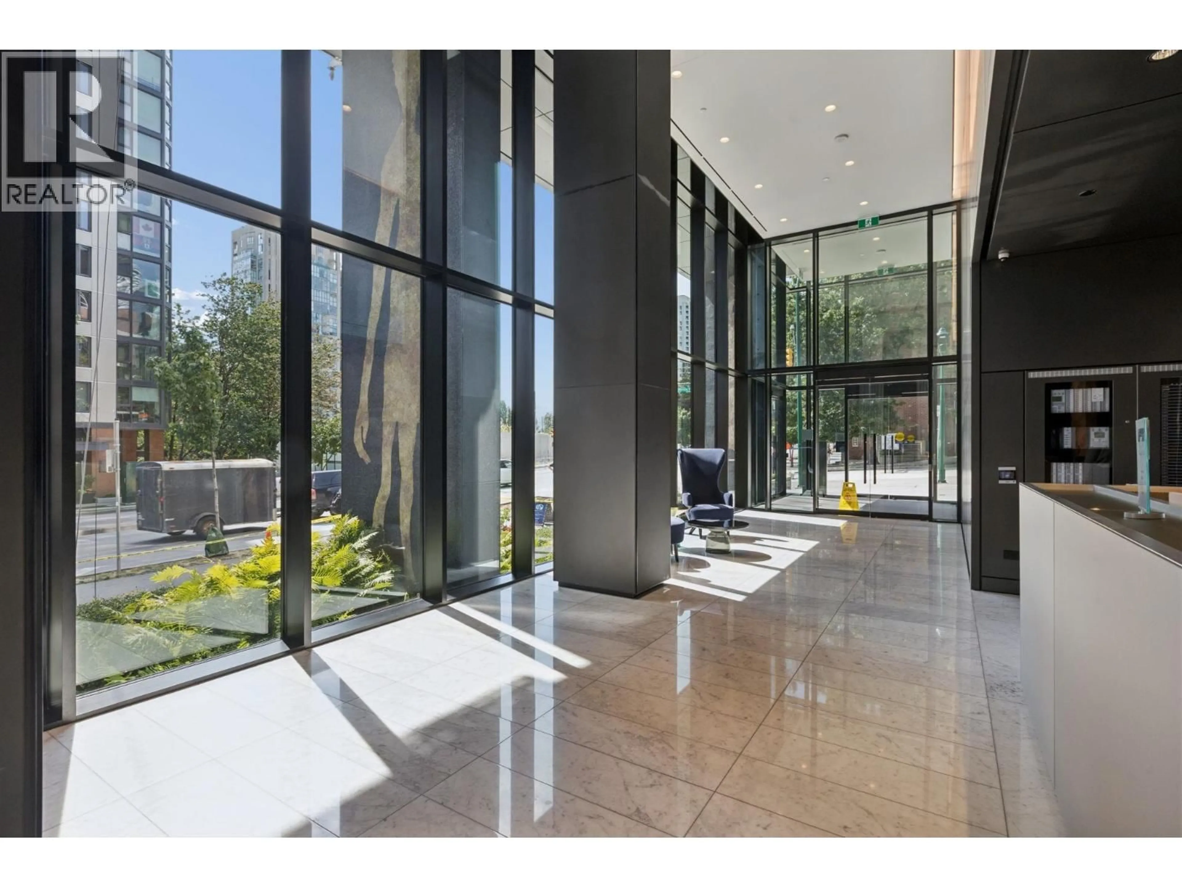 Indoor foyer for 902 - 889 PACIFIC STREET, Vancouver British Columbia V6Z1C3