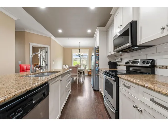 14 - 45290 SOOWAHLIE CRESCENT, Chilliwack 2