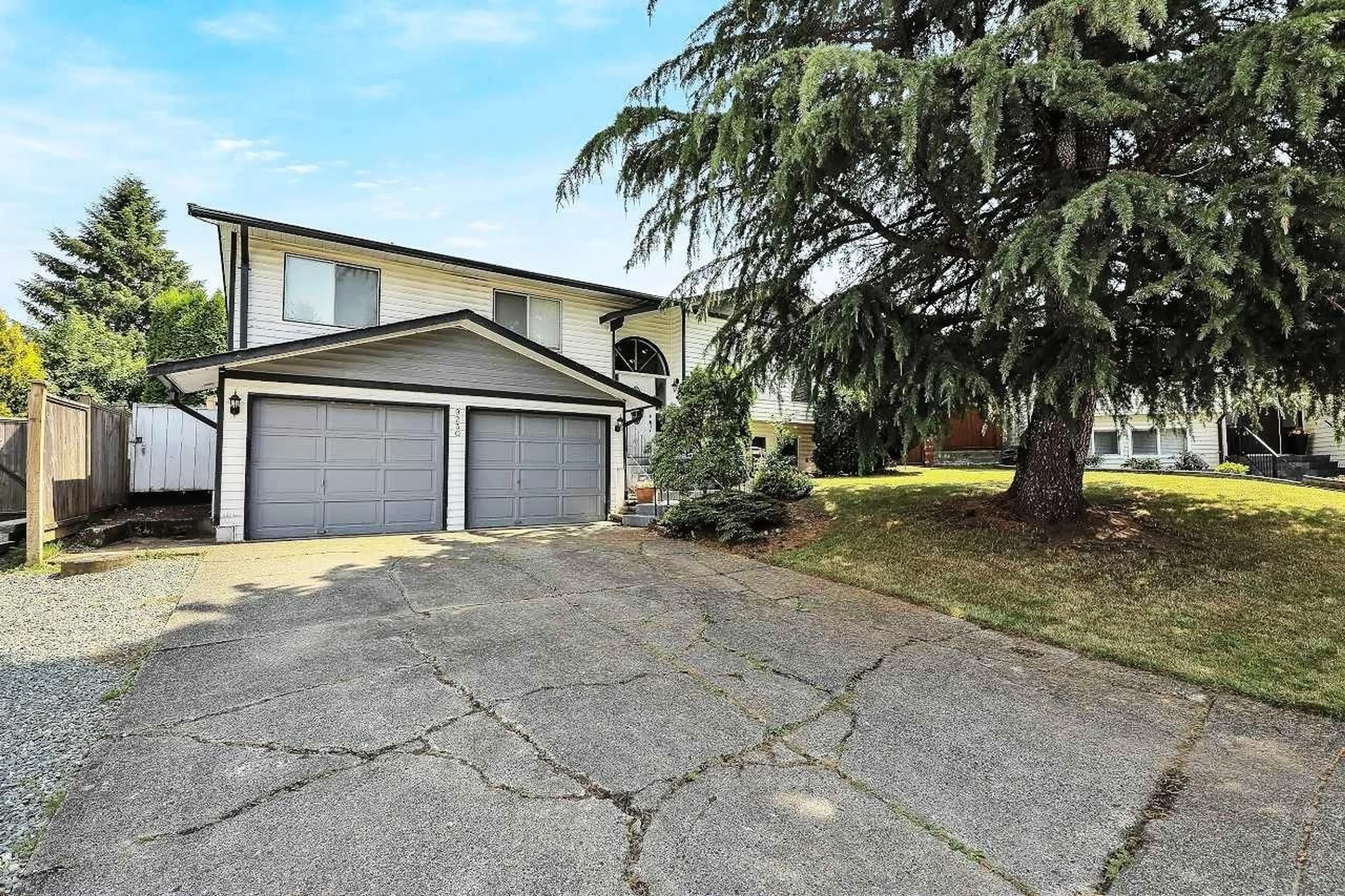 Home with vinyl exterior material, street for 9230 212B STREET, Langley British Columbia V1M1K9