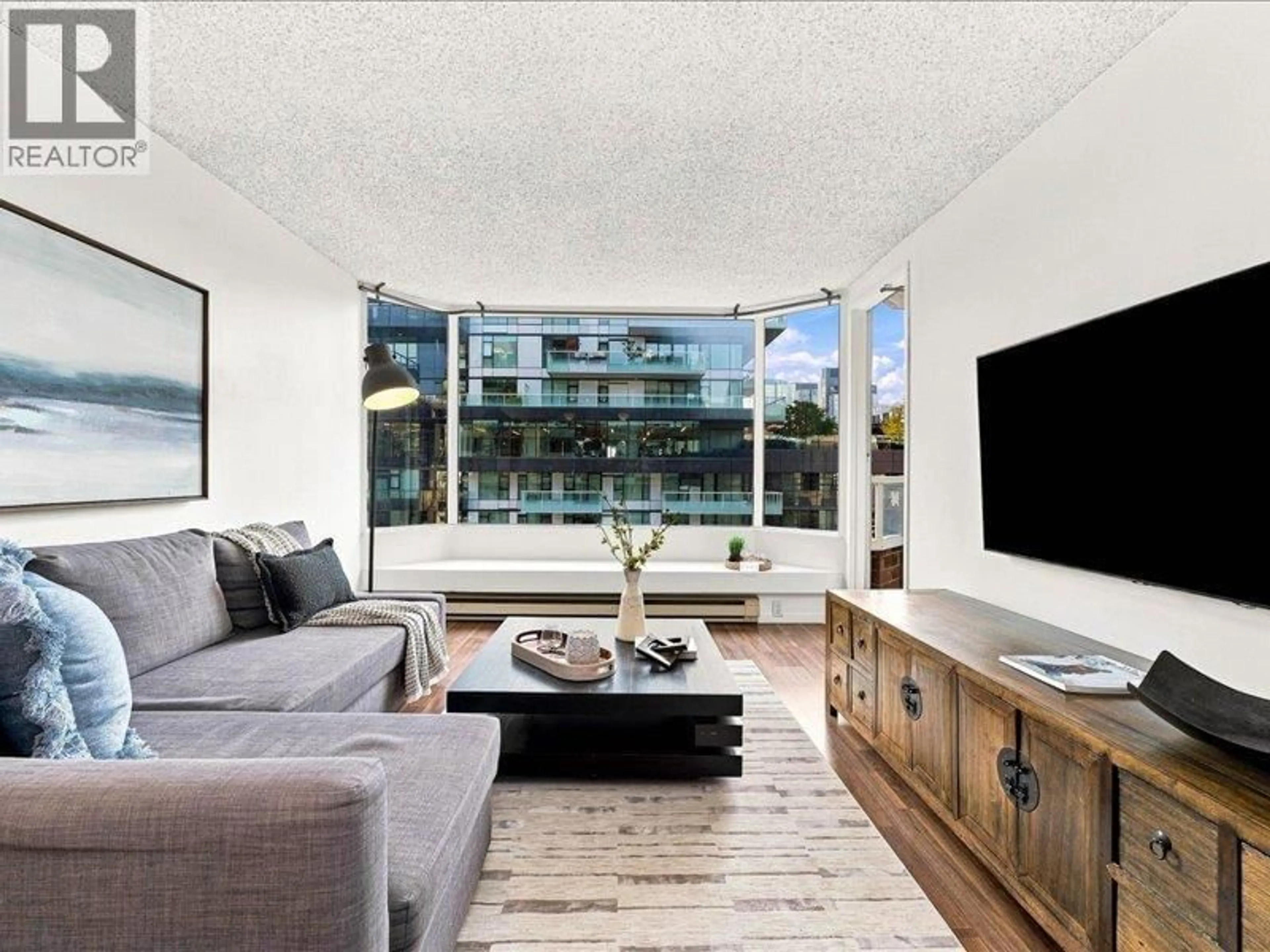 Living room with furniture, unknown for 608 - 1330 HORNBY STREET, Vancouver British Columbia V6Z1W5