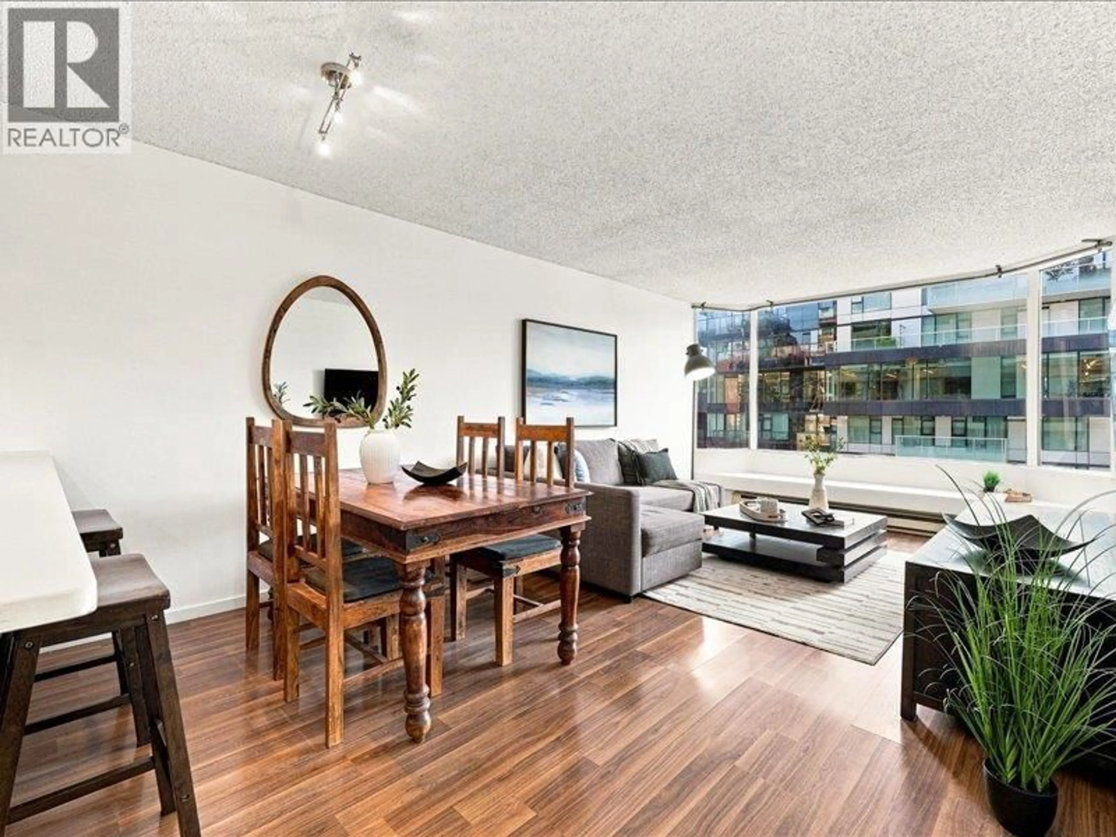 Living room with furniture, wood/laminate floor for 608 - 1330 HORNBY STREET, Vancouver British Columbia V6Z1W5