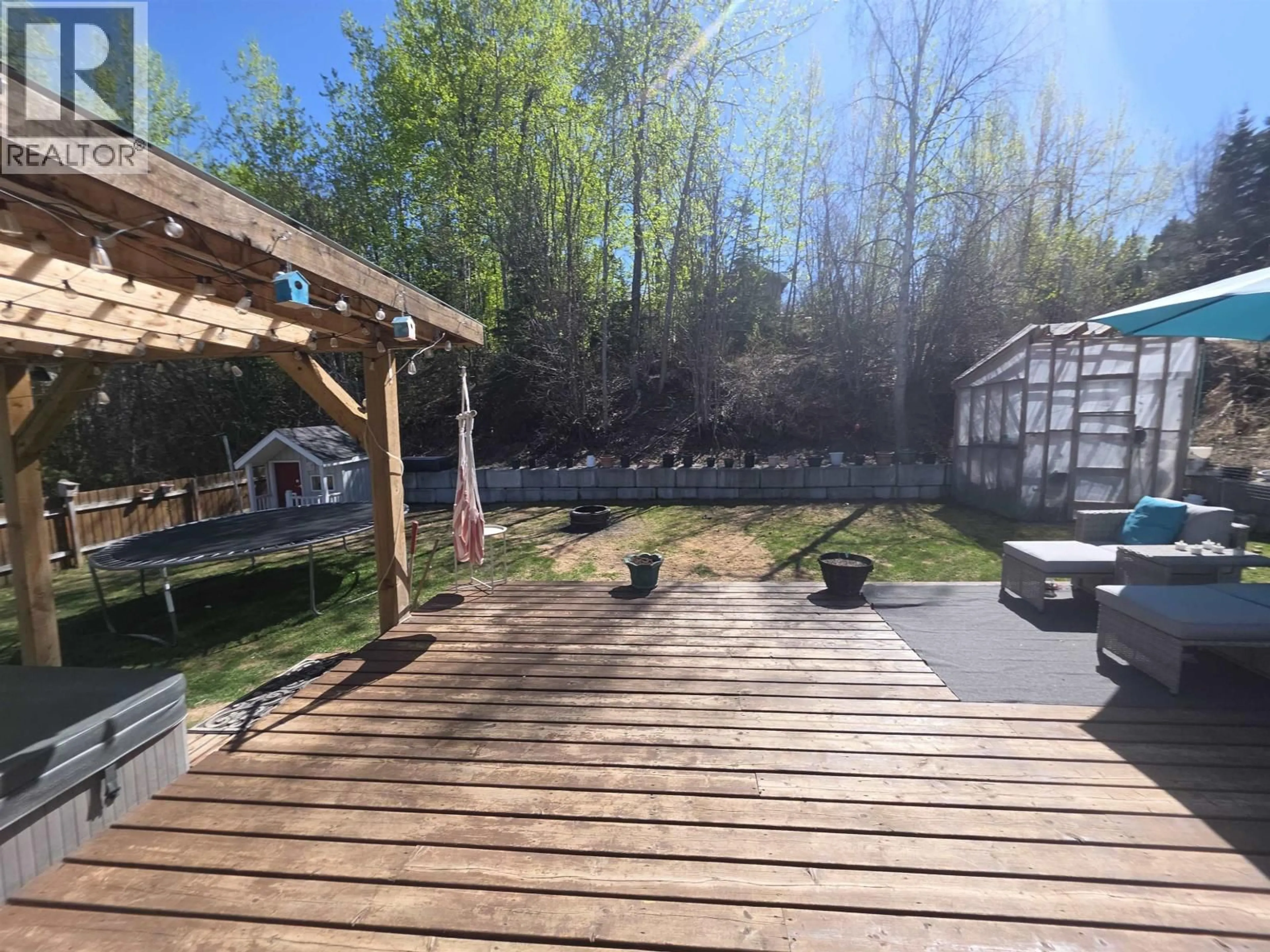 Patio, water/lake/river/ocean view for 398 5TH STREET, Vanderhoof British Columbia V0J3A0