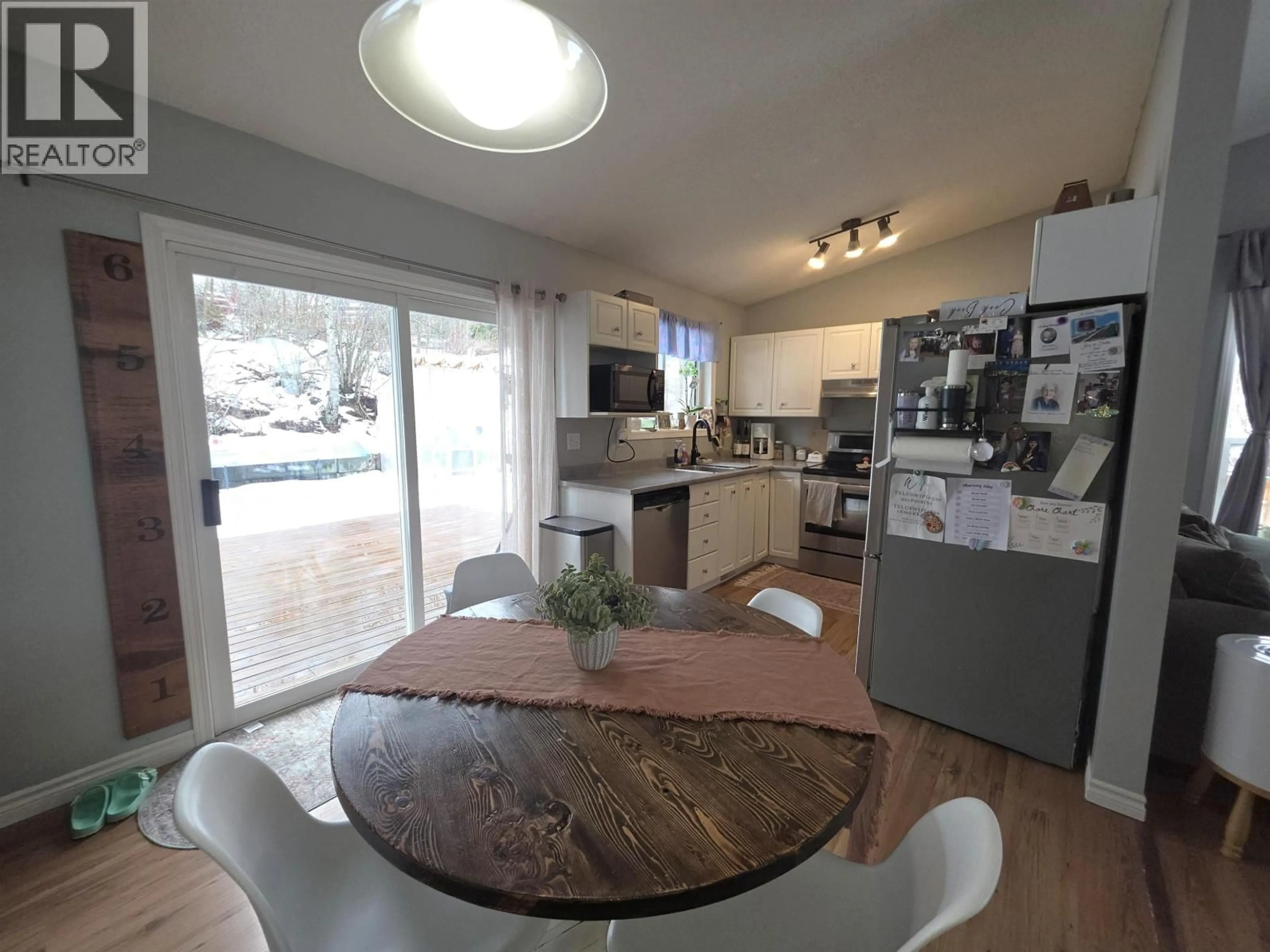 Open concept kitchen, unknown for 398 5TH STREET, Vanderhoof British Columbia V0J3A0