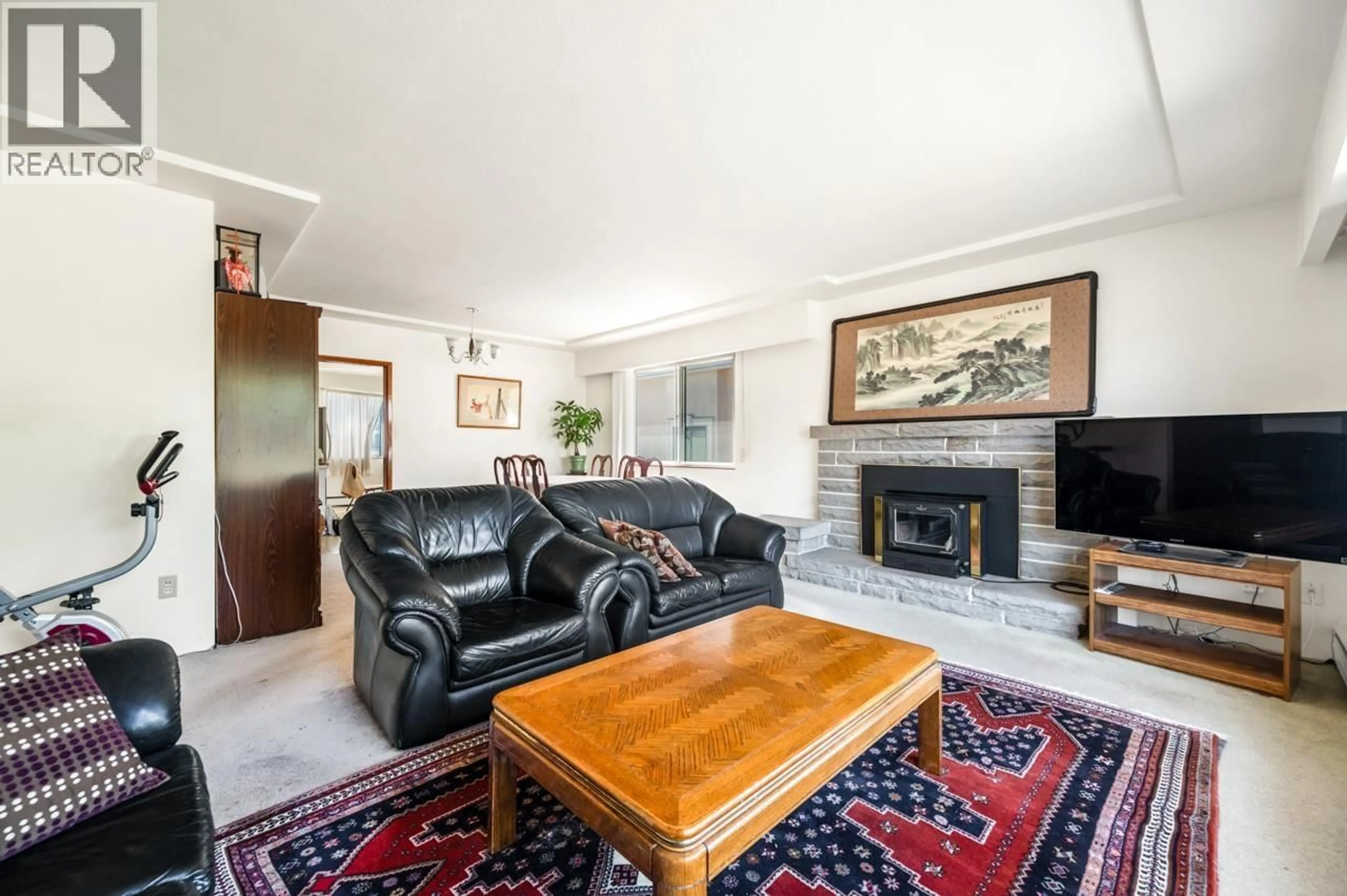 Living room with furniture, unknown for 6758 KILLARNEY STREET, Vancouver British Columbia V5S2Y3
