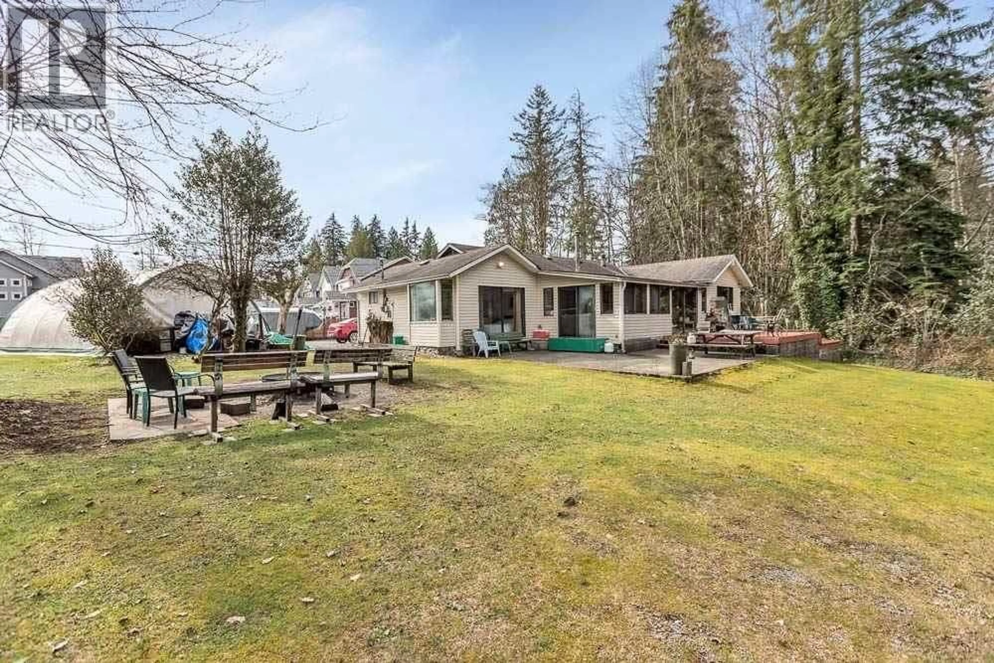 A pic from outside/outdoor area/front of a property/back of a property/a pic from drone, unknown for 12954 MILL STREET, Maple Ridge British Columbia V4R2R8