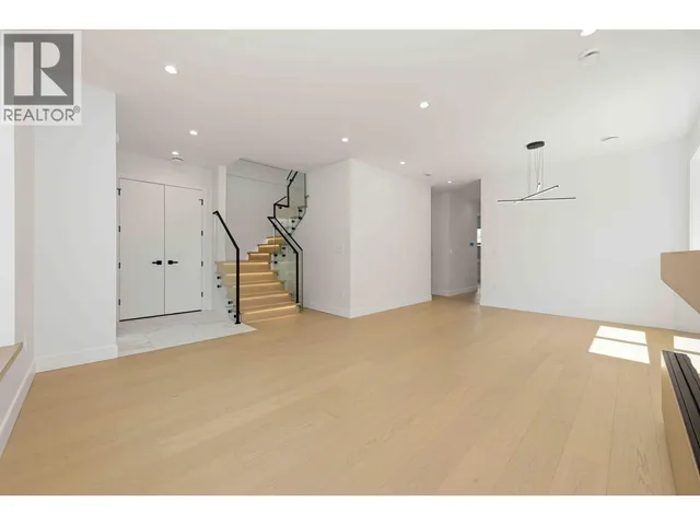 12260 ENGLISH AVENUE, Richmond 4