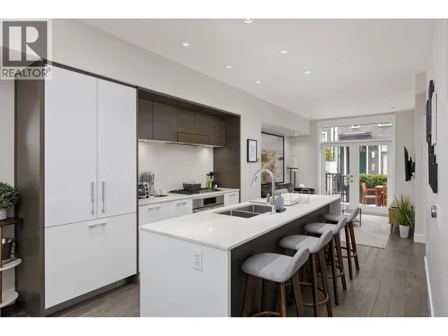 7476 GRANVILLE STREET, Vancouver 2
