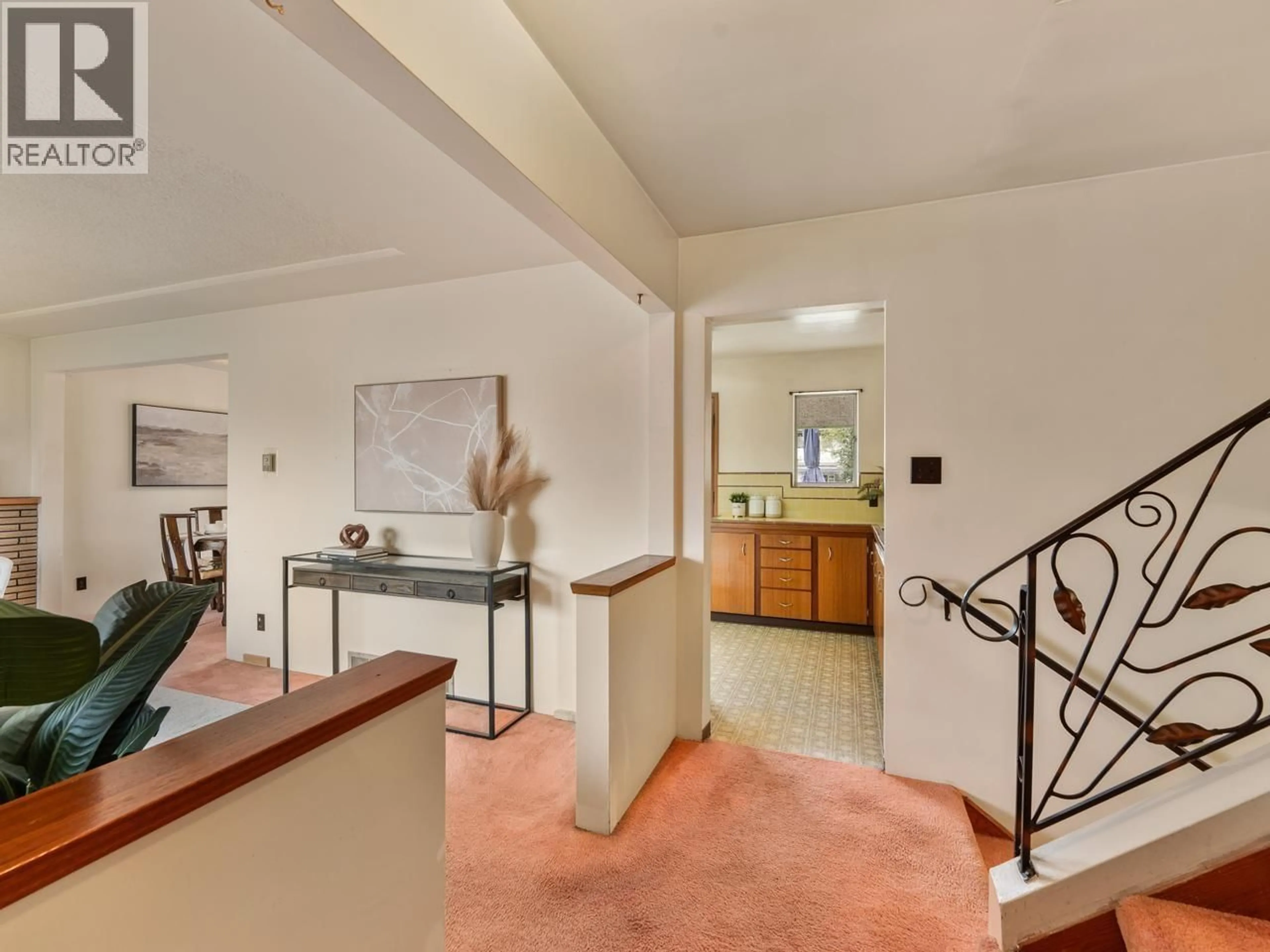 Indoor foyer for 11660 AZTEC STREET, Richmond British Columbia V6X1H8