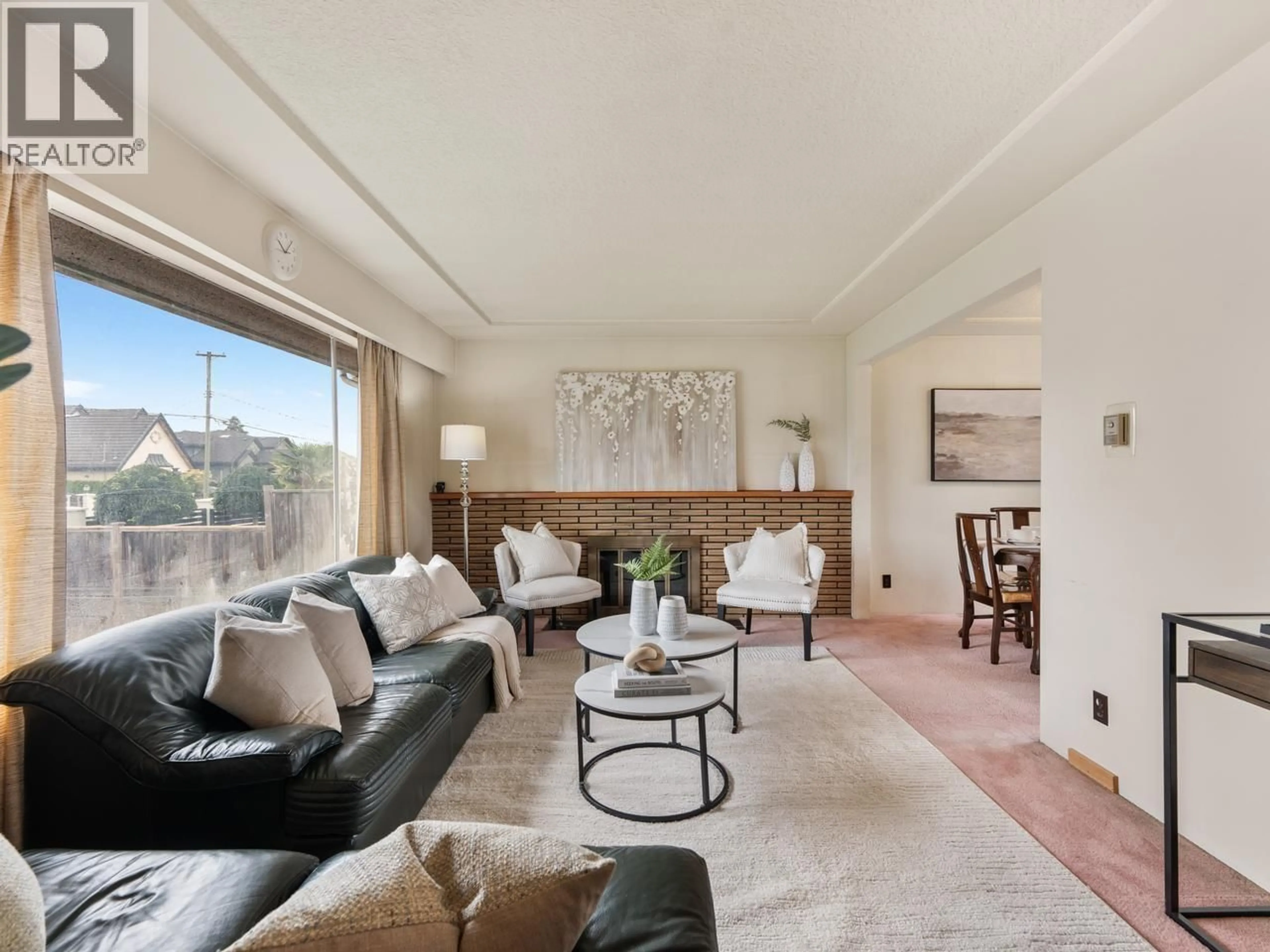Living room with furniture, unknown for 11660 AZTEC STREET, Richmond British Columbia V6X1H8