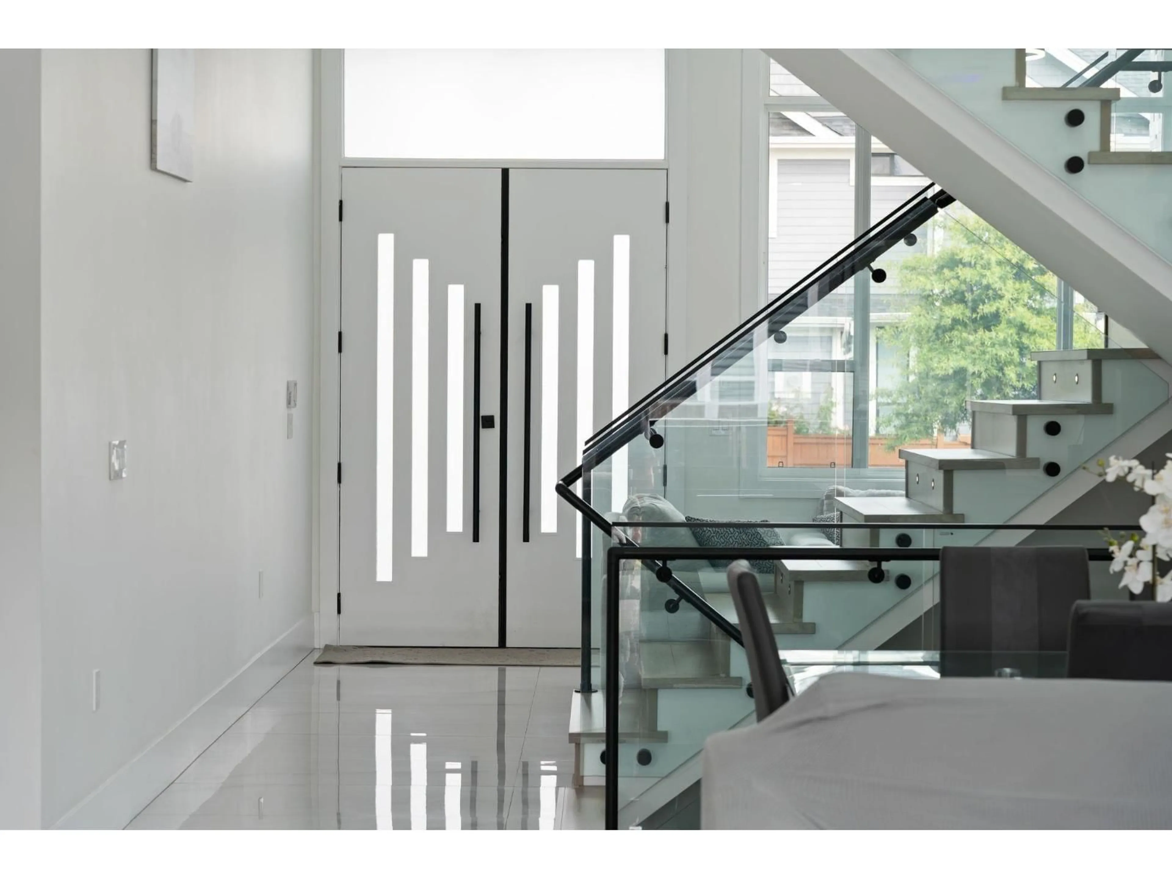 Indoor foyer for 1725 167 STREET, Surrey British Columbia V3Z0T3