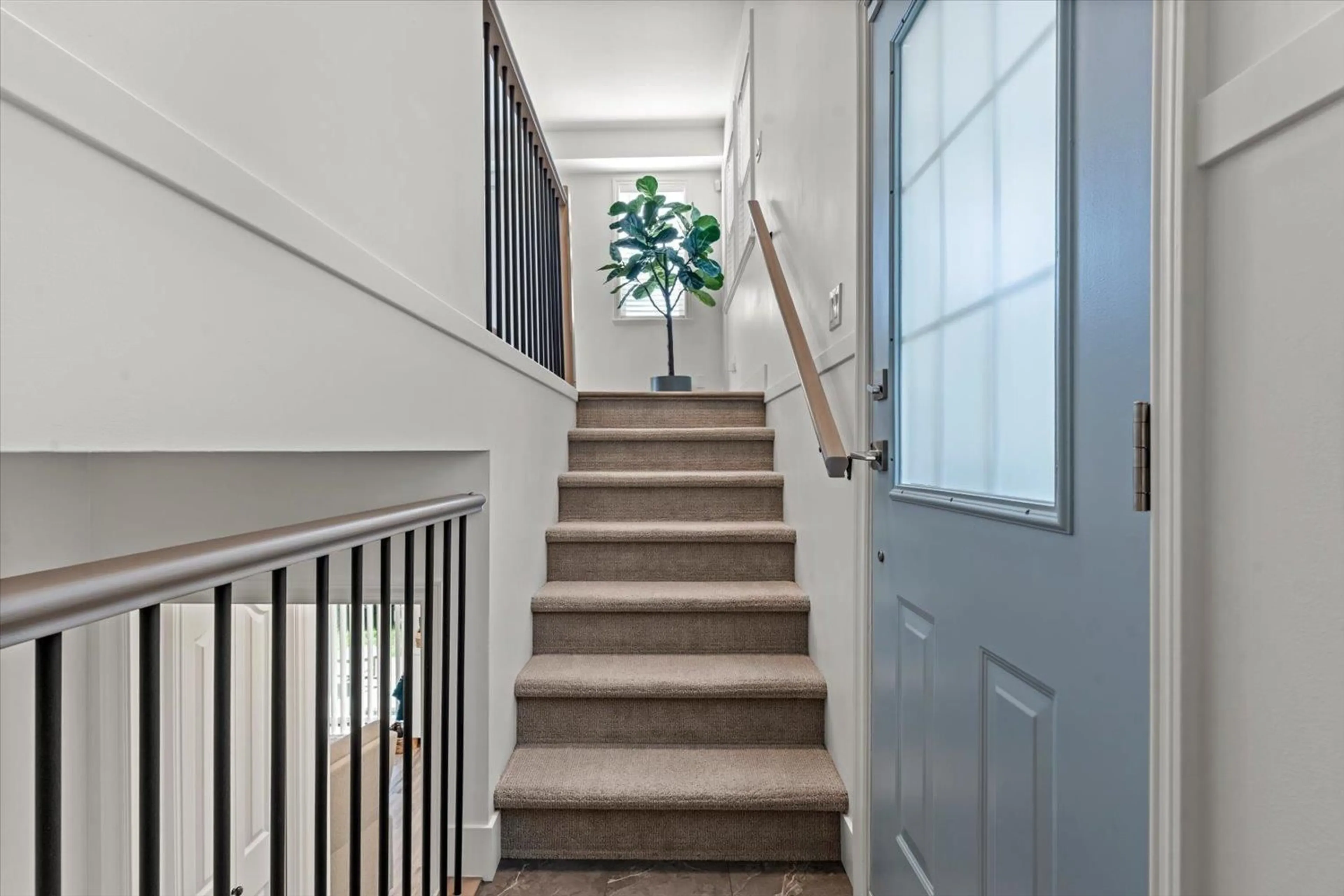 Unknown for 9 - 46538 FIRST AVENUE, Chilliwack British Columbia V2P1W9