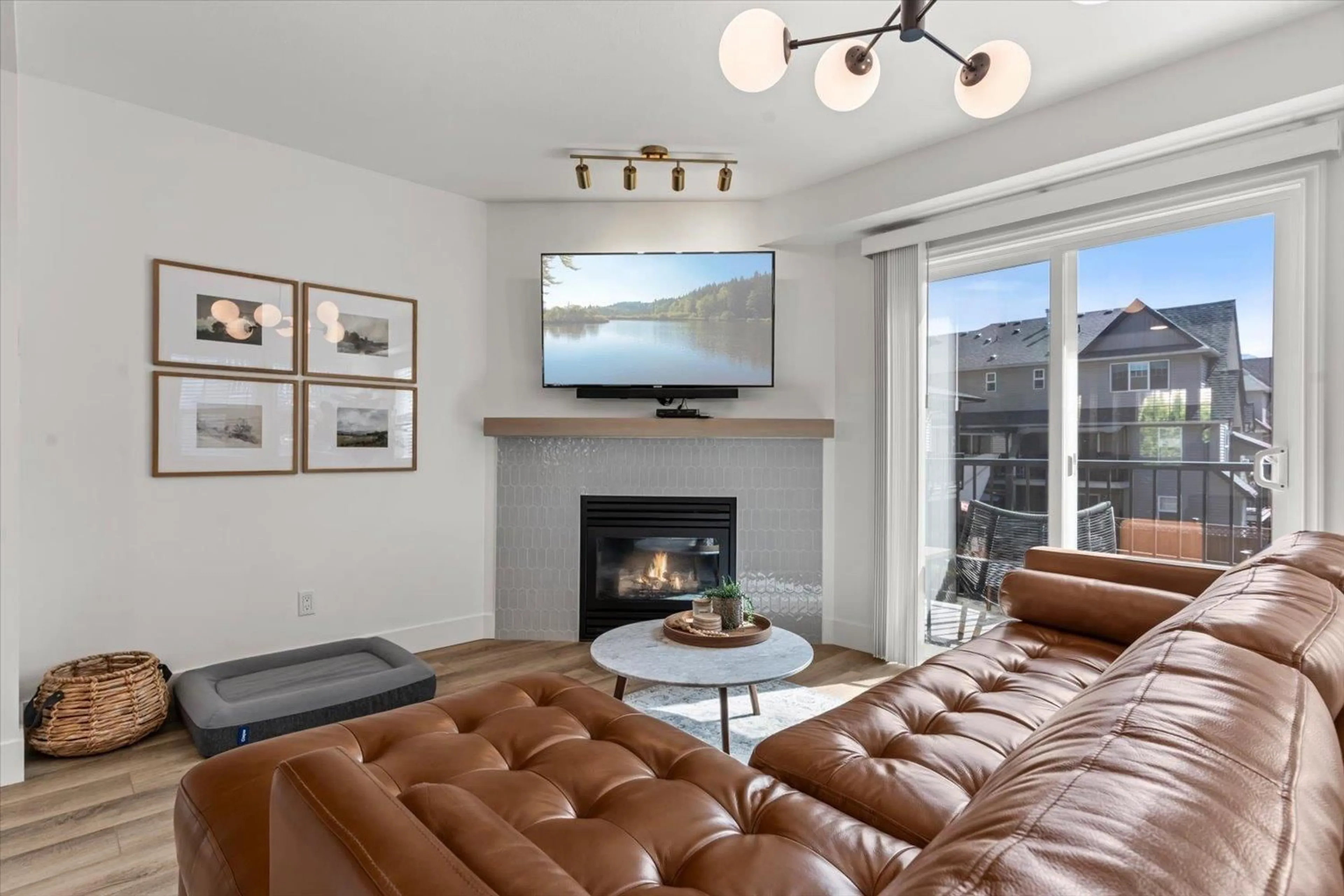 Living room with furniture, unknown for 9 - 46538 FIRST AVENUE, Chilliwack British Columbia V2P1W9