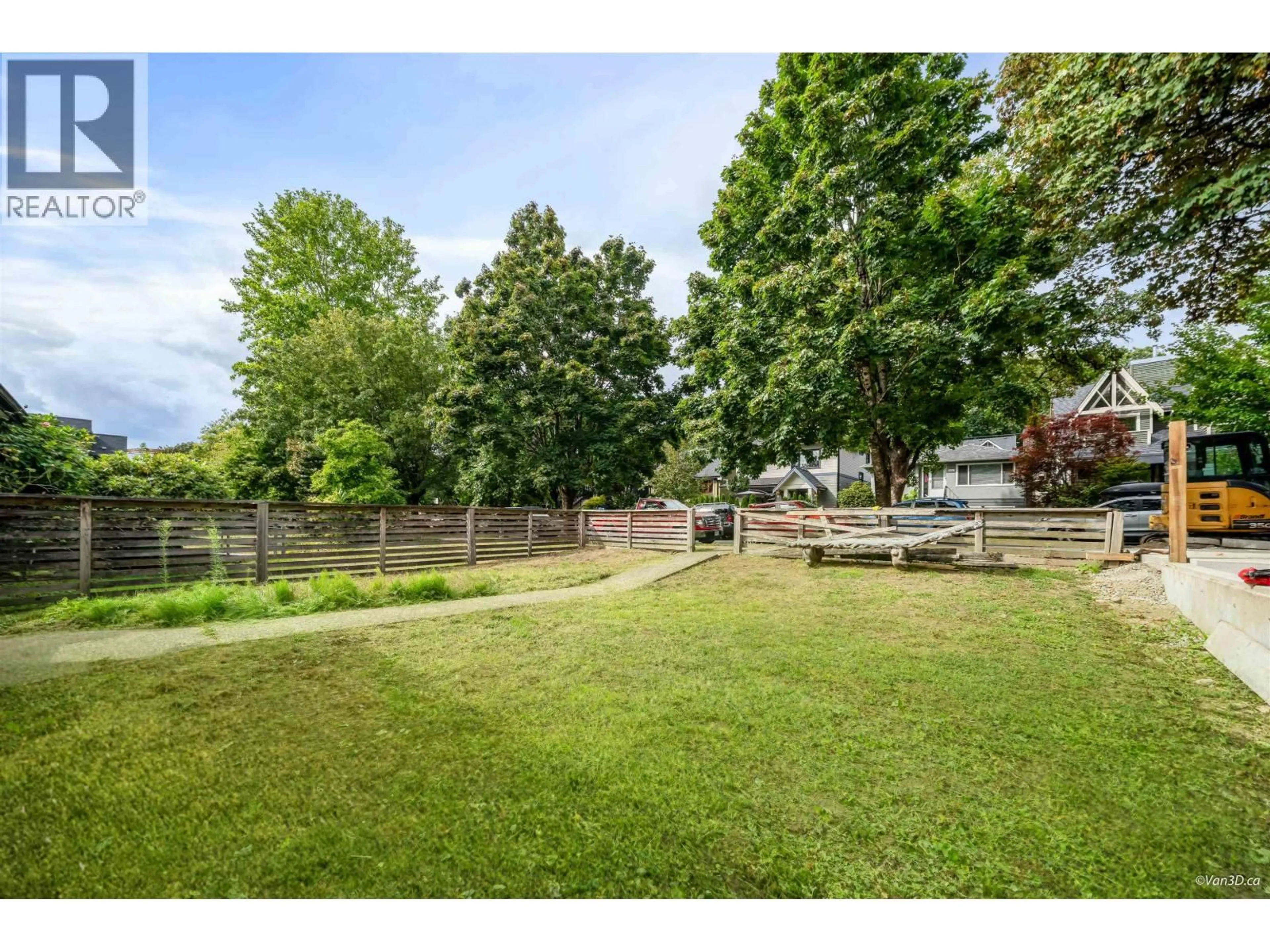 Patio, water/lake/river/ocean view for 1978 8TH AVENUE, Vancouver British Columbia V5N1V1