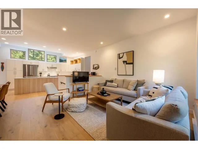3125 HAWTHORNE PLACE, Whistler 2