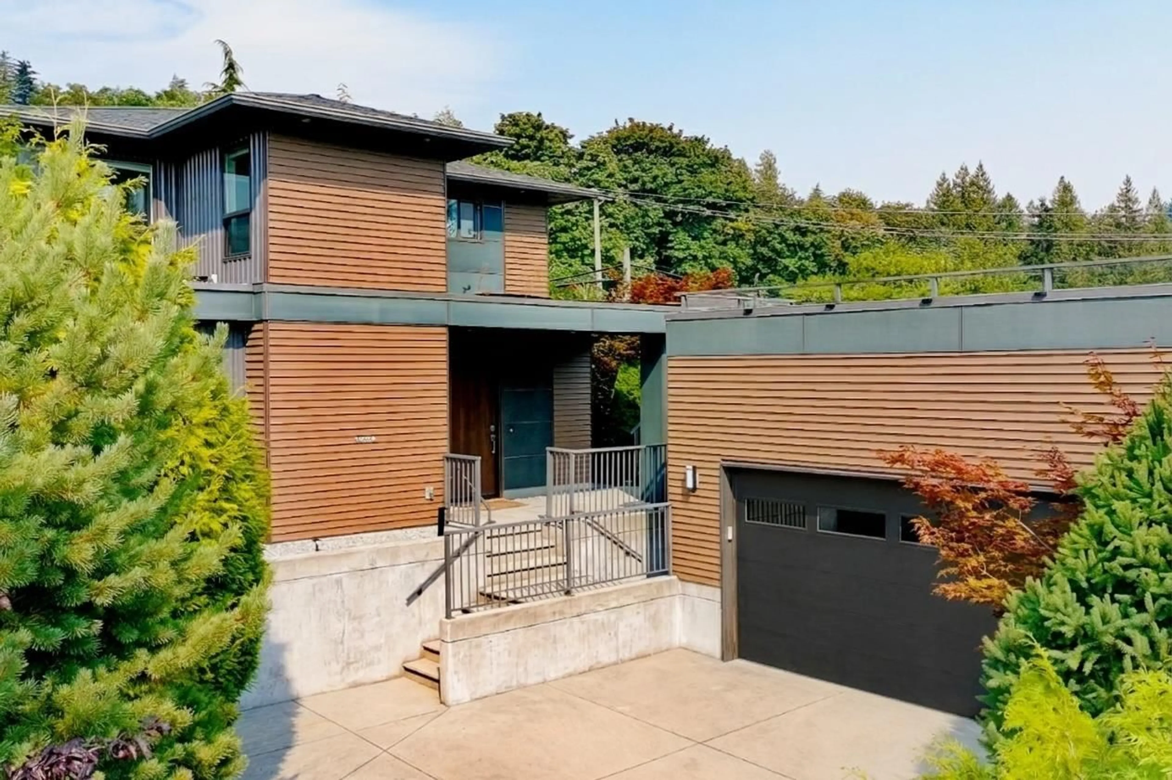 Home with brick exterior material, street for 33879 KNIGHT AVENUE, Mission British Columbia V2V7C7