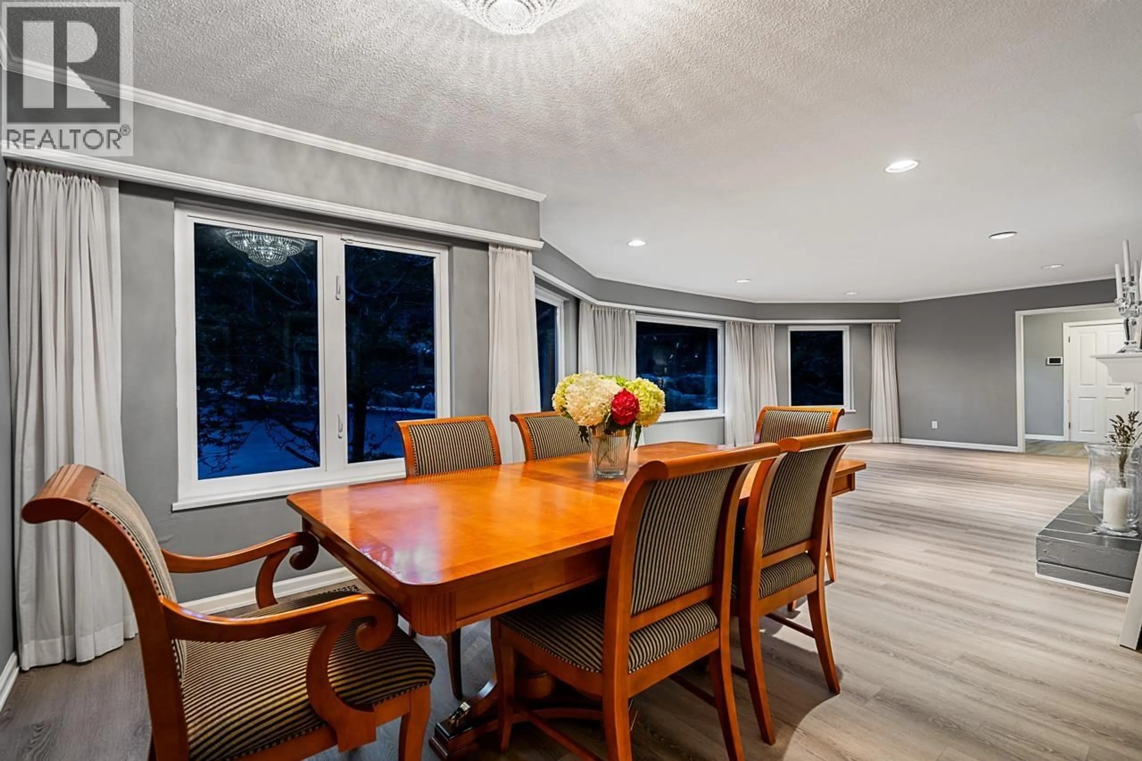 Dining room, wood/laminate floor for 4740 RUTLAND ROAD, West Vancouver British Columbia V7W1G7