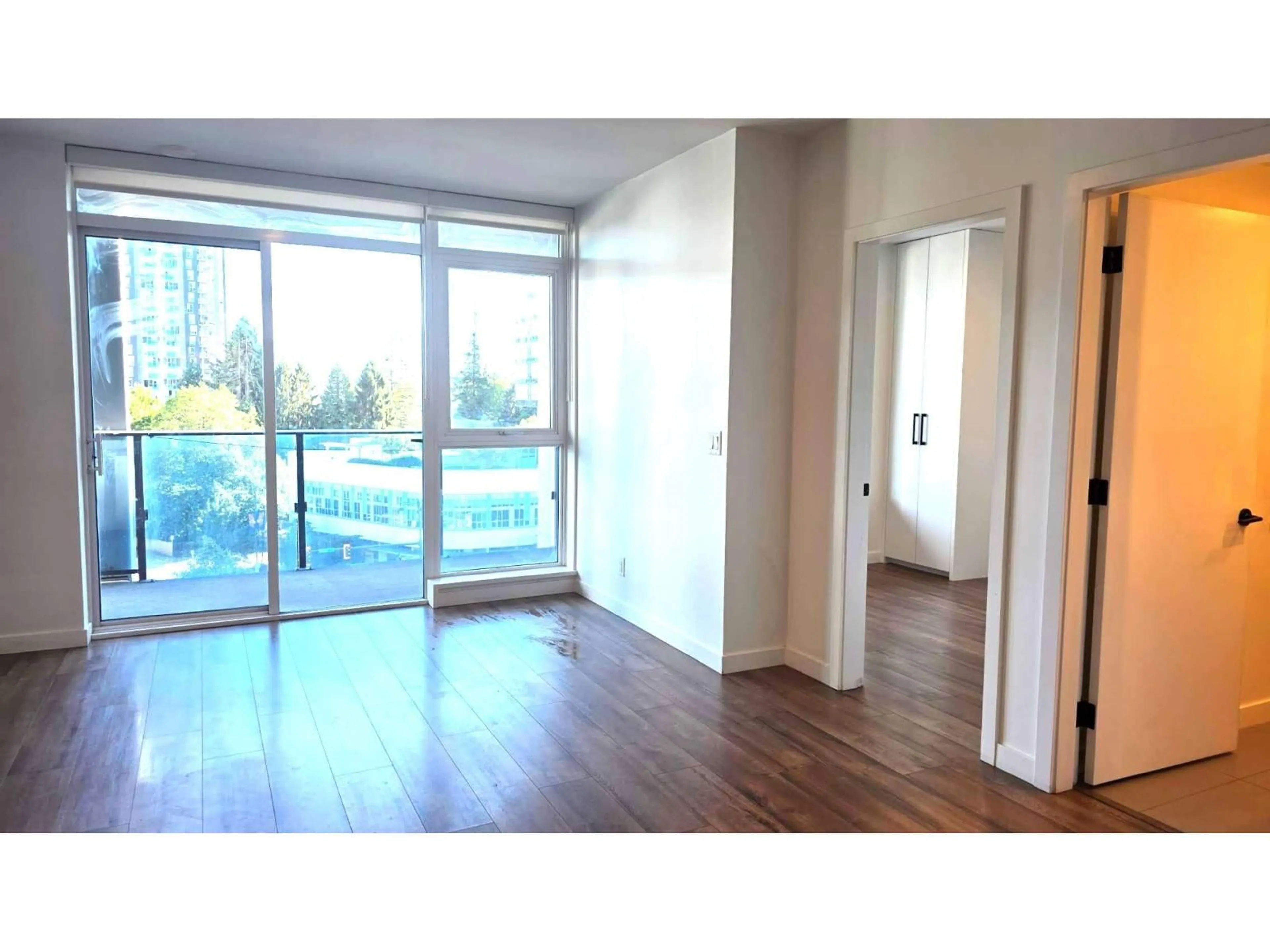 A pic of a room for 809 - 10448 UNIVERSITY DRIVE, Surrey British Columbia V3T0S7