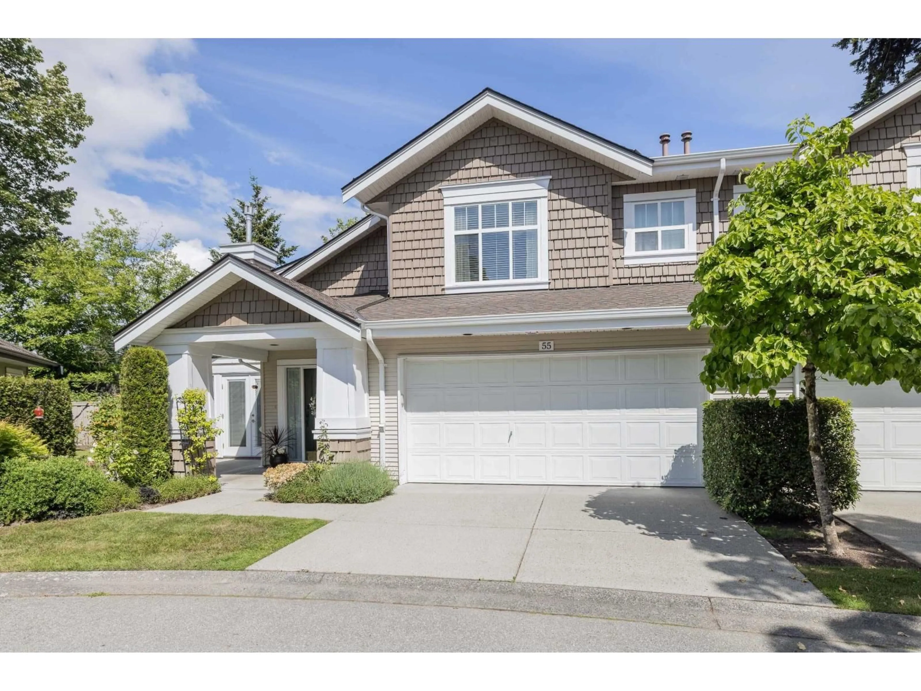 Home with vinyl exterior material, street for 55 - 14877 33 AVENUE, Surrey British Columbia V4P3A3