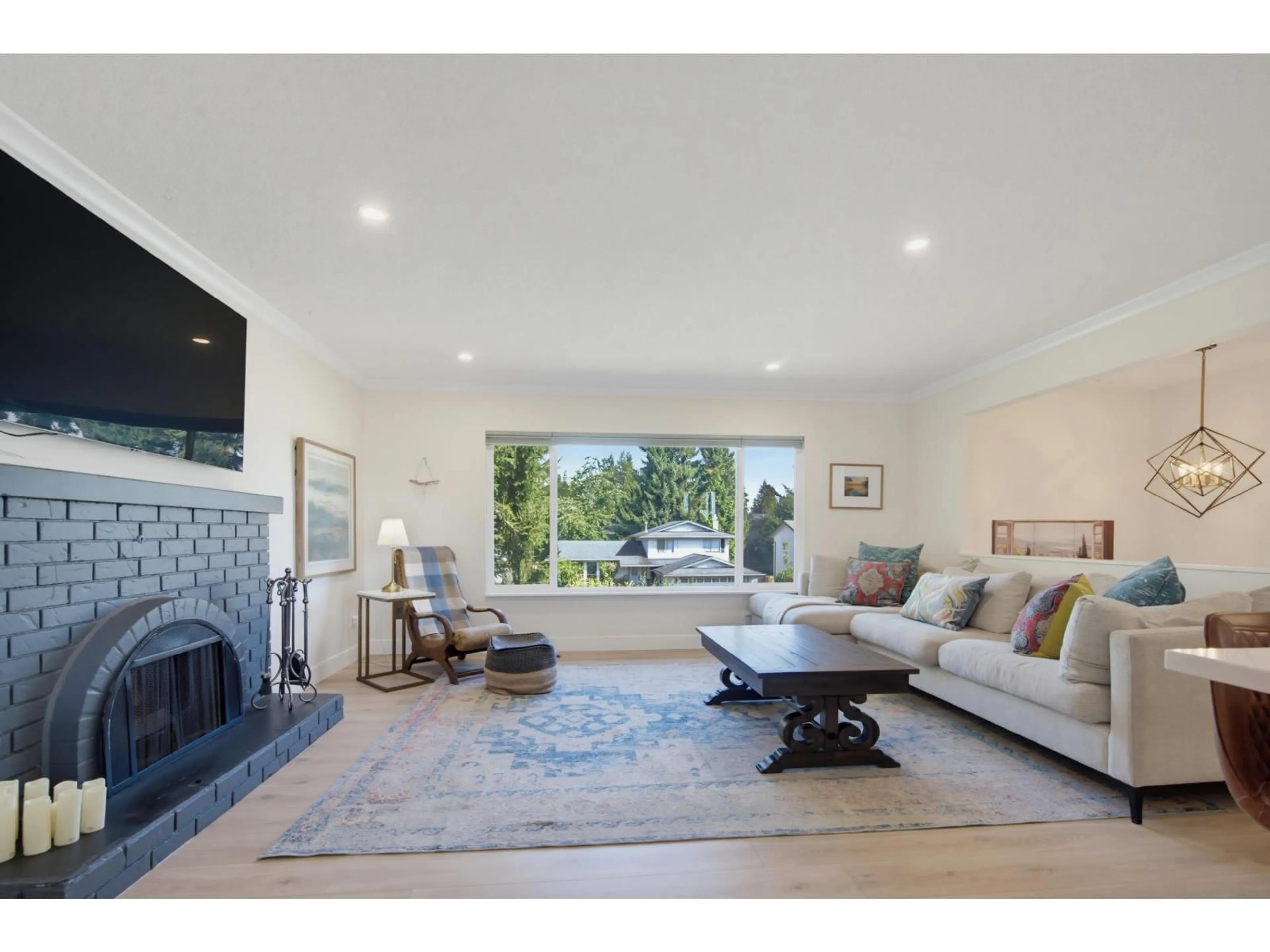 Living room with furniture, unknown for 26866 32A AVENUE, Langley British Columbia V4W3G4