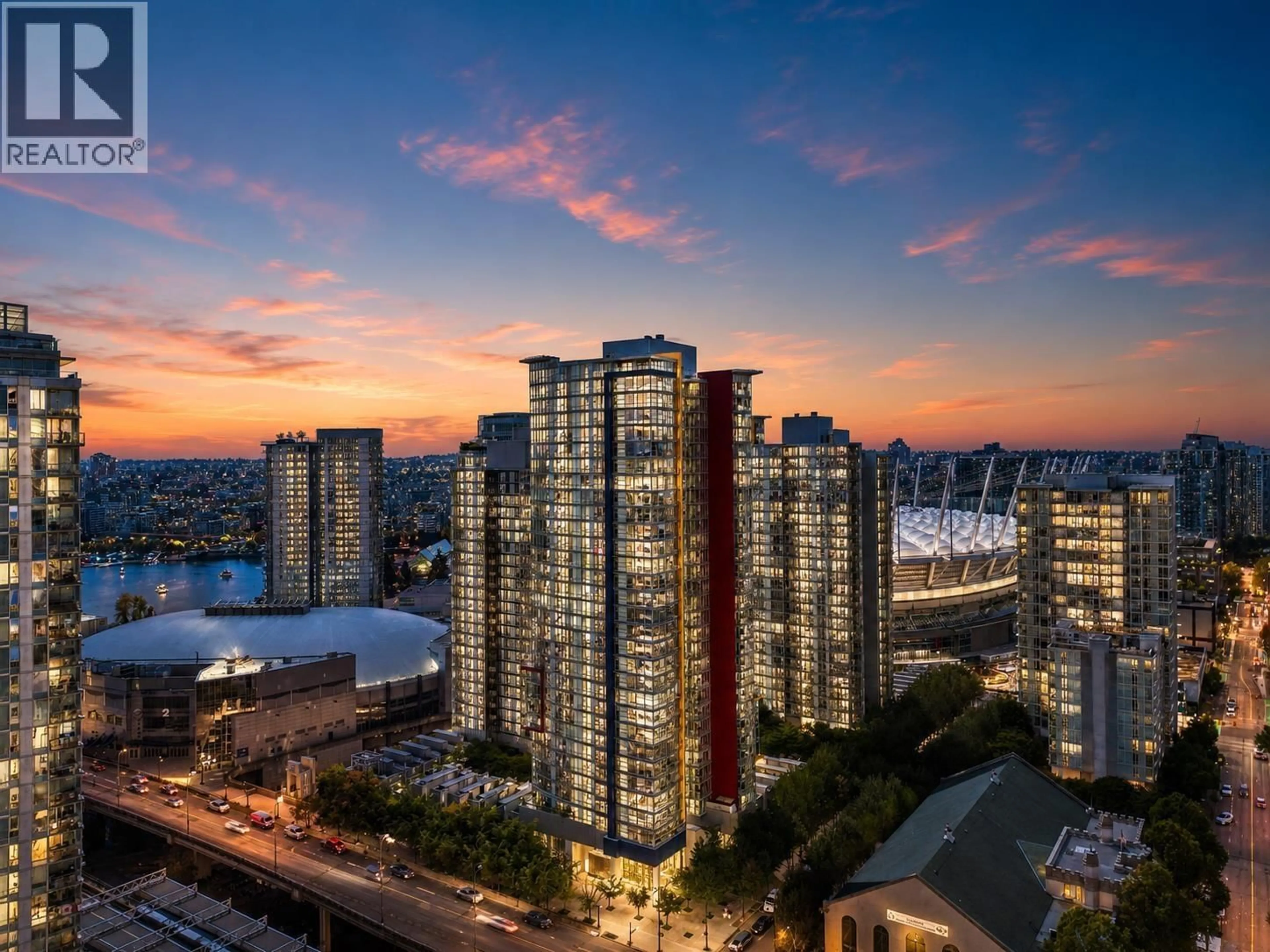 A pic from outside/outdoor area/front of a property/back of a property/a pic from drone, city buildings view from balcony for 2508 - 602 CITADEL PARADE, Vancouver British Columbia V6B1X2