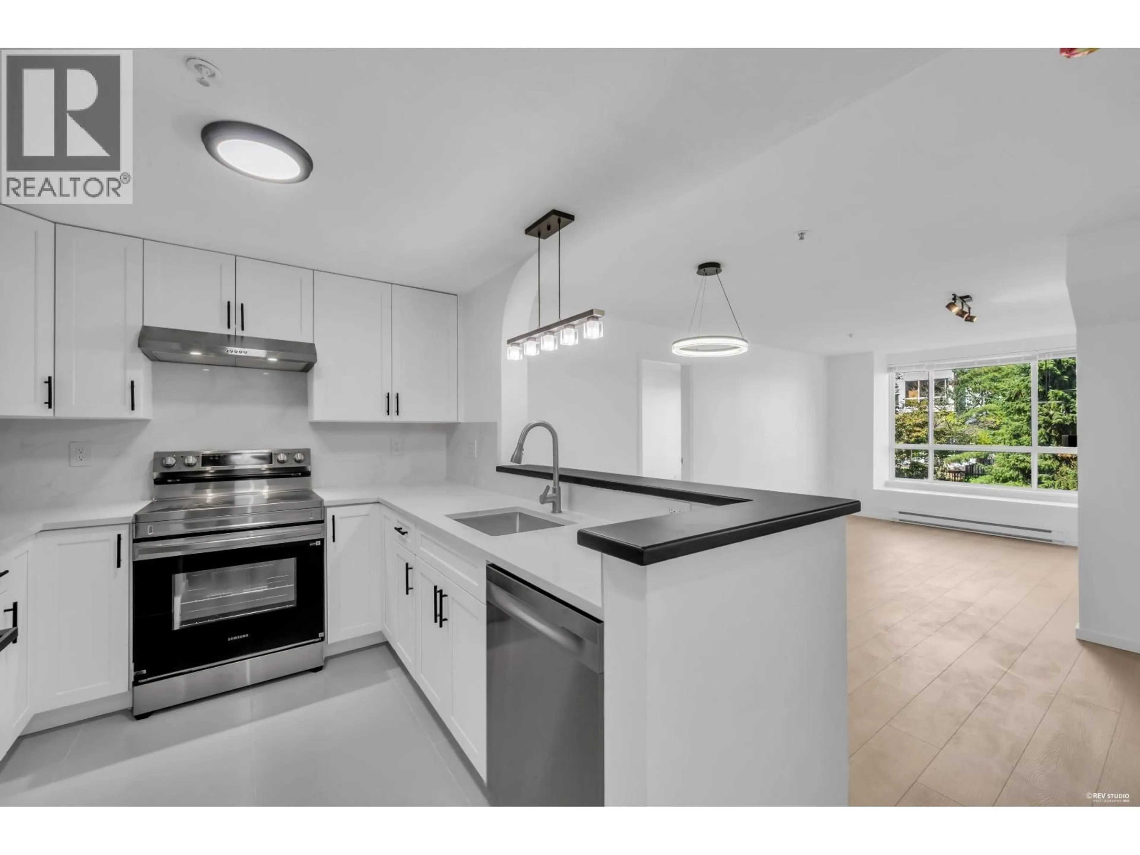 Open concept kitchen, unknown for 306 - 6833 VILLAGE GREEN, Burnaby British Columbia V5E4M1