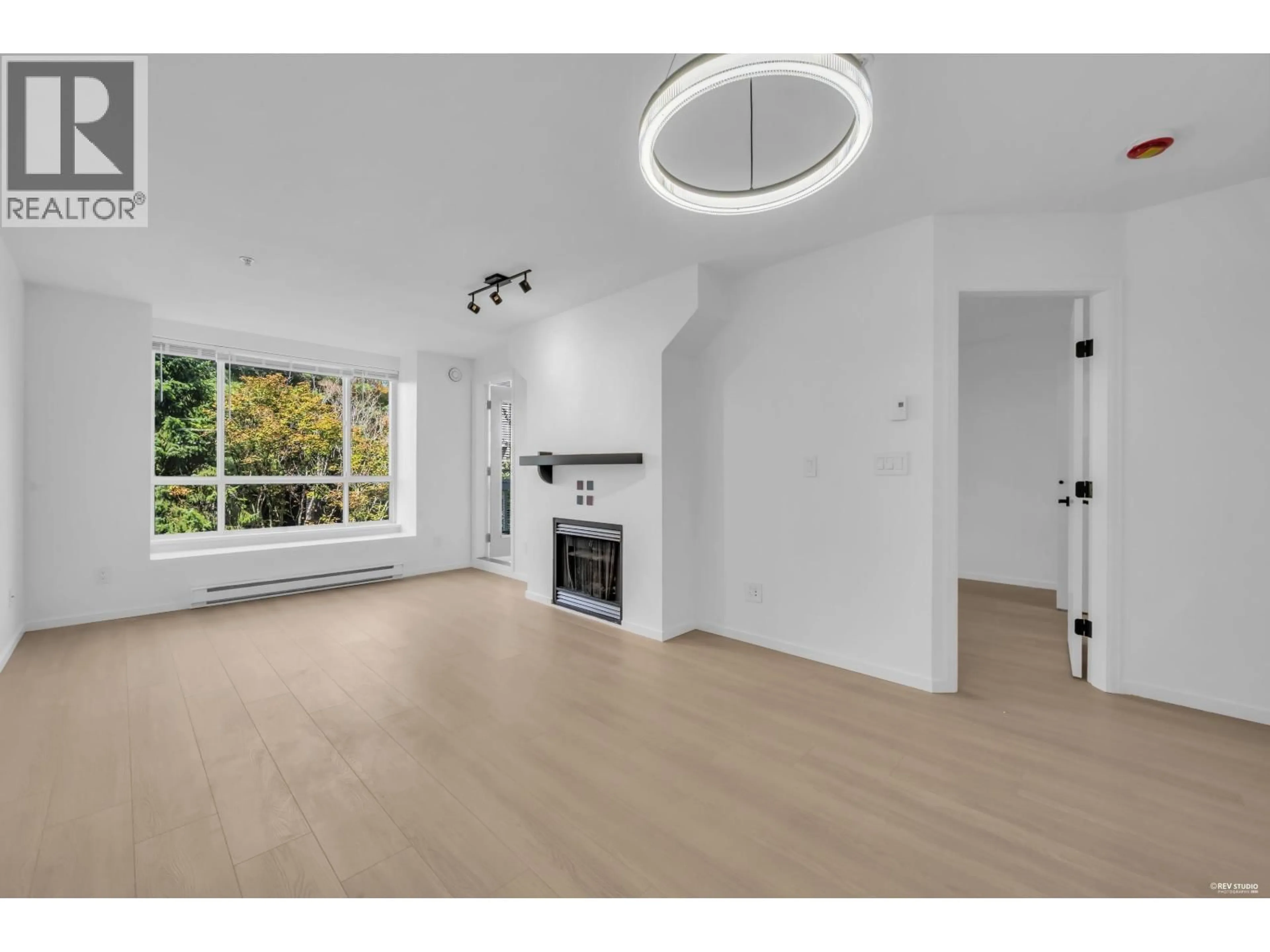 A pic of a room for 306 - 6833 VILLAGE GREEN, Burnaby British Columbia V5E4M1