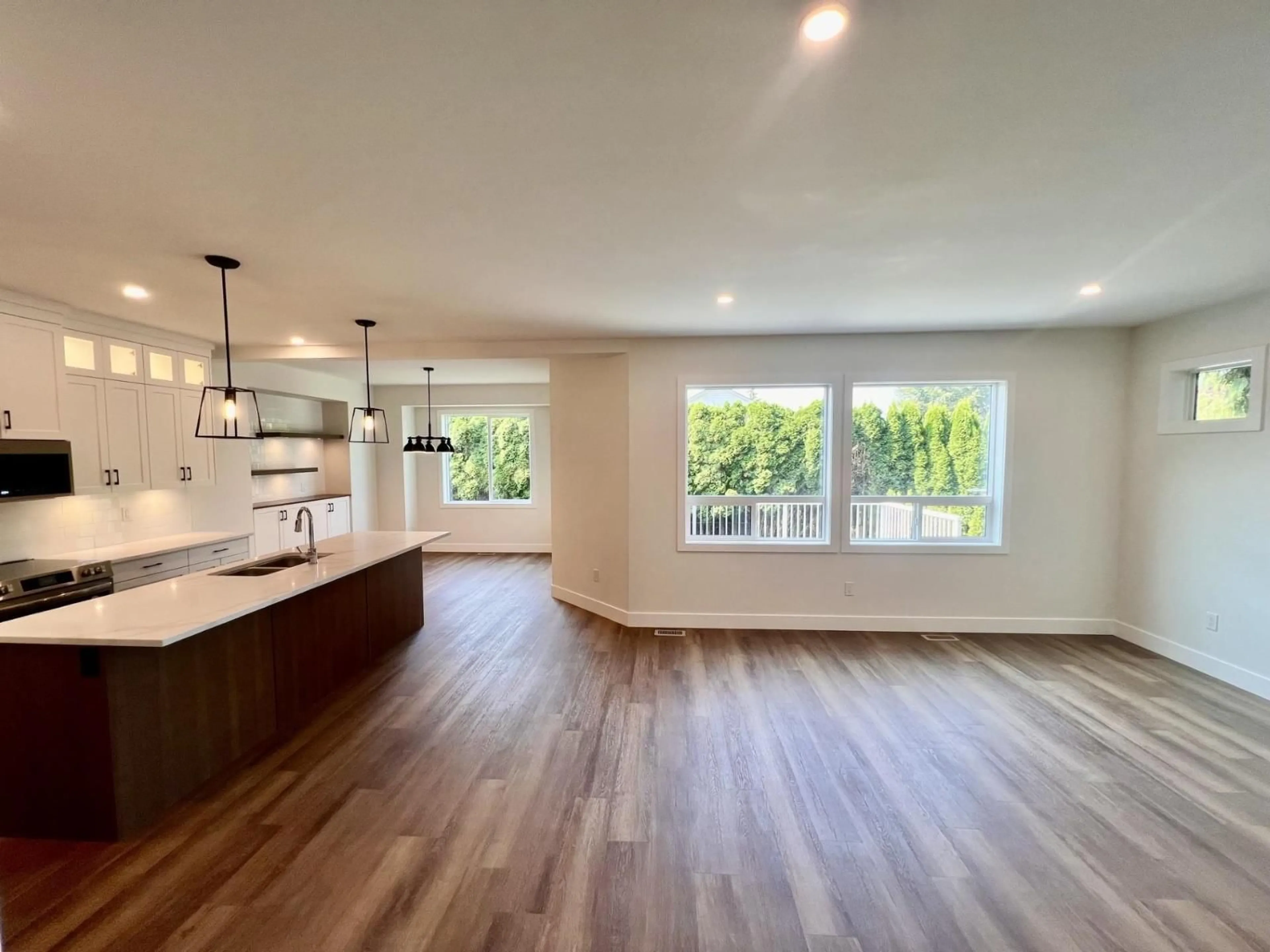 Open concept kitchen, unknown for 7033 EDEN DRIVE, Chilliwack British Columbia V2R1E6