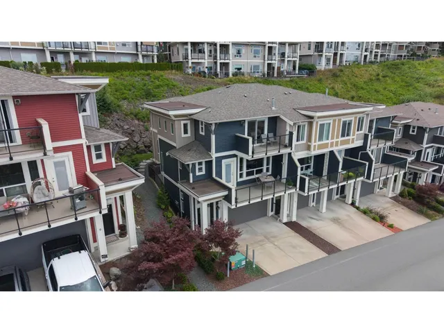 8 - 6026 LINDEMAN STREET, Chilliwack 2