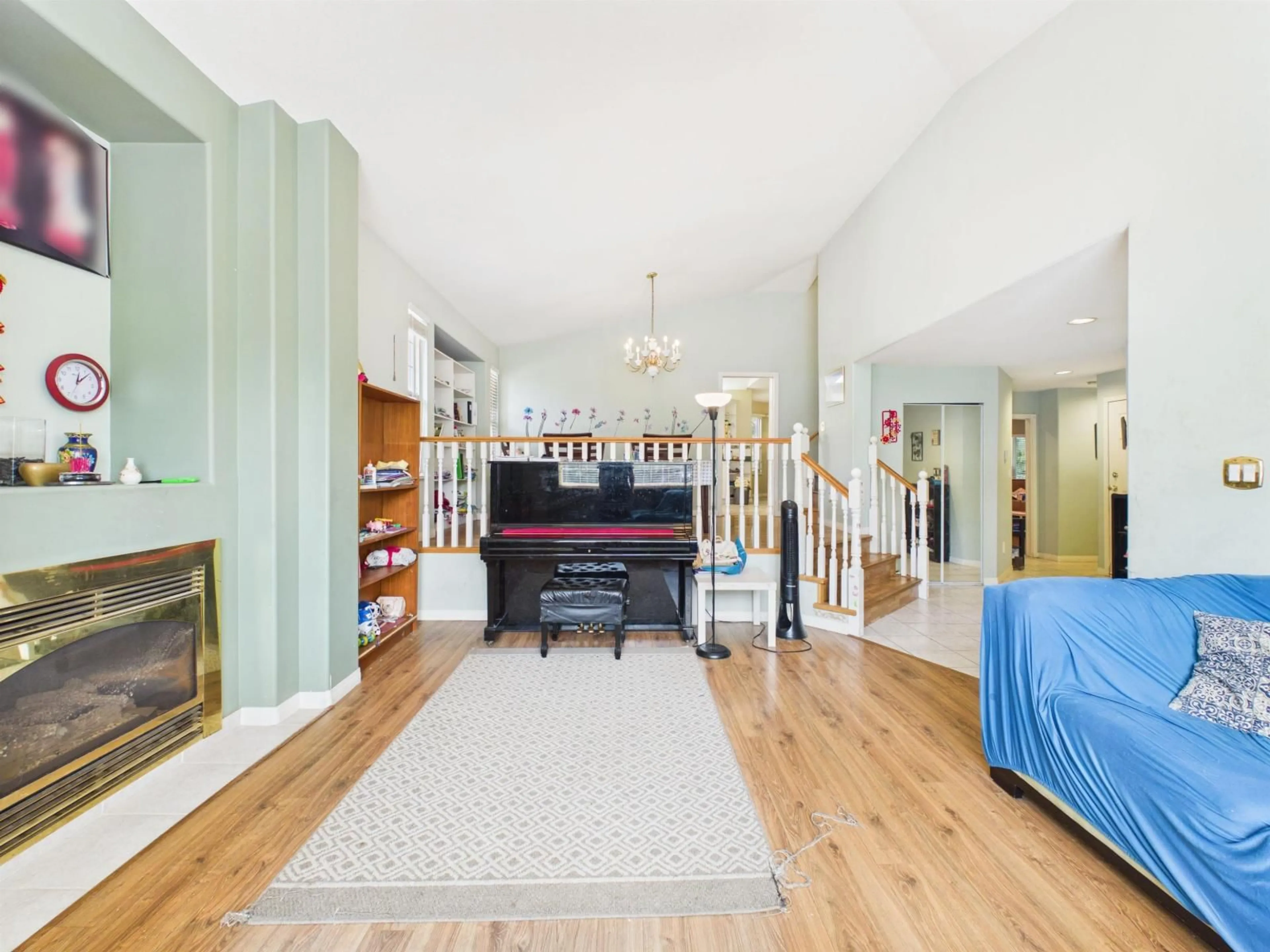 Unknown for 10576 154A STREET, Surrey British Columbia V3R4K1