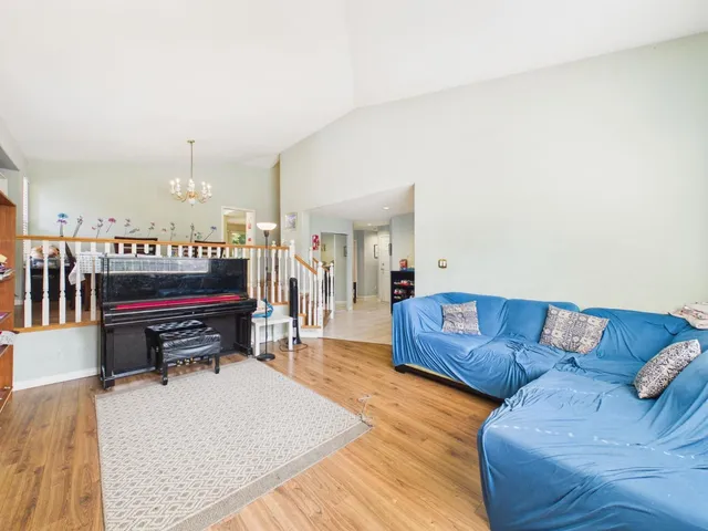 10576 154A STREET, Surrey 5