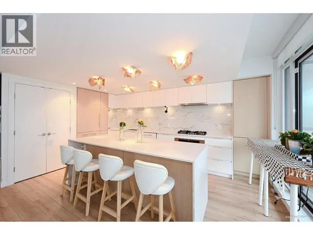 606 - 1500 FERN STREET, North Vancouver 3