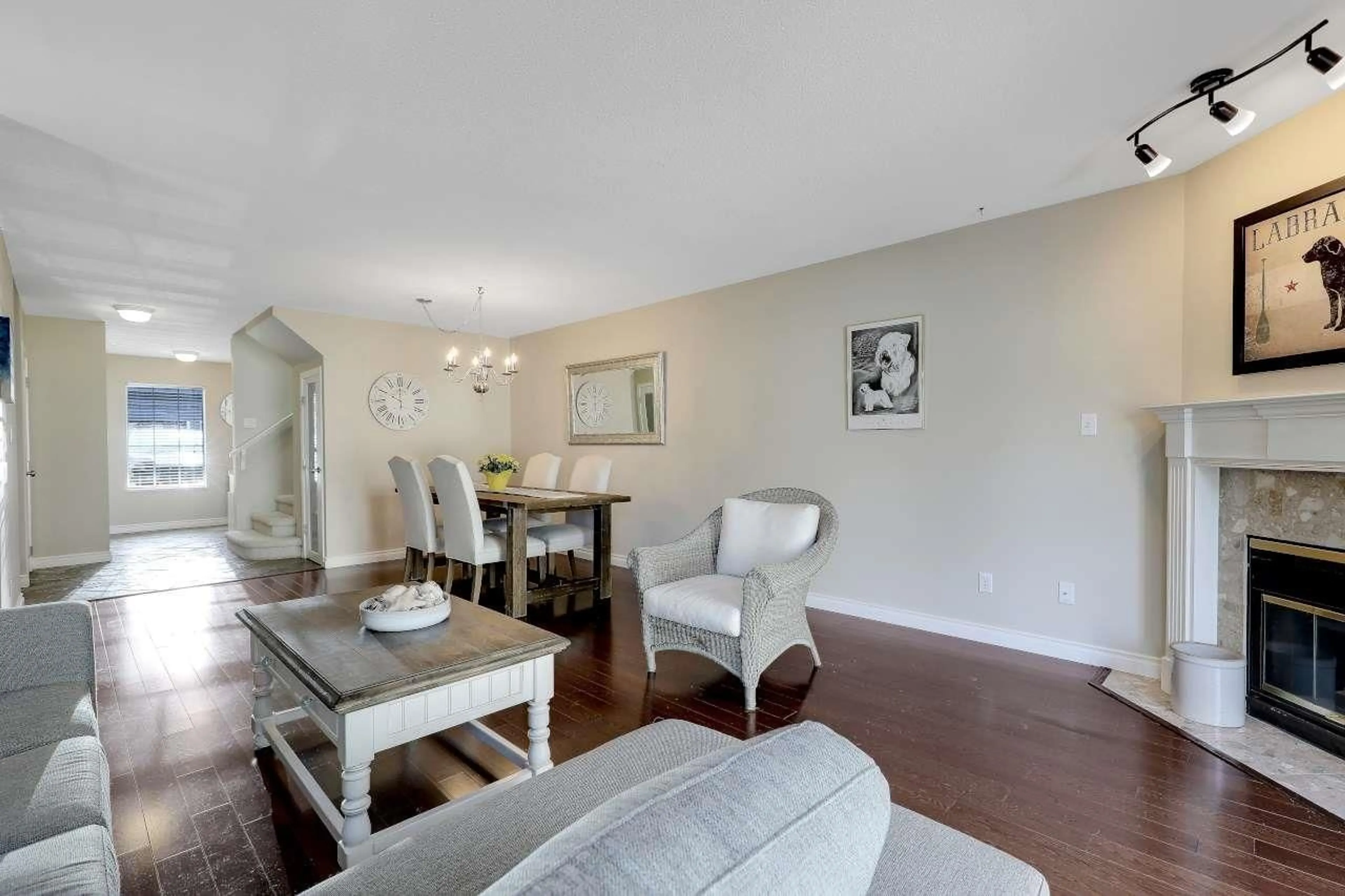 Living room with furniture, unknown for 110 - 16335 14 AVENUE, Surrey British Columbia V4A1H2