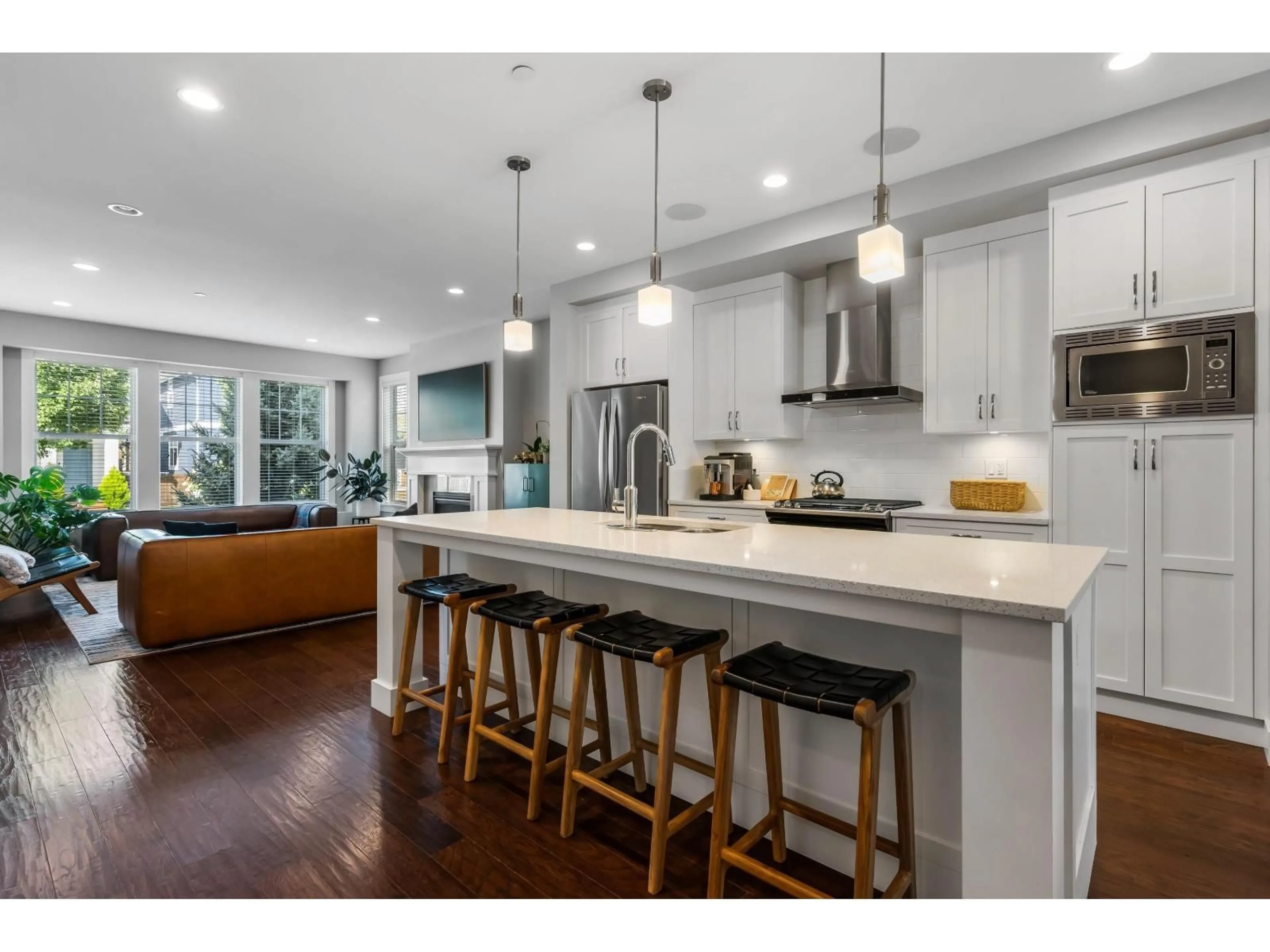 Open concept kitchen, wood/laminate floor for 5369 KOKANEE LANE, Chilliwack British Columbia V2R0Z5