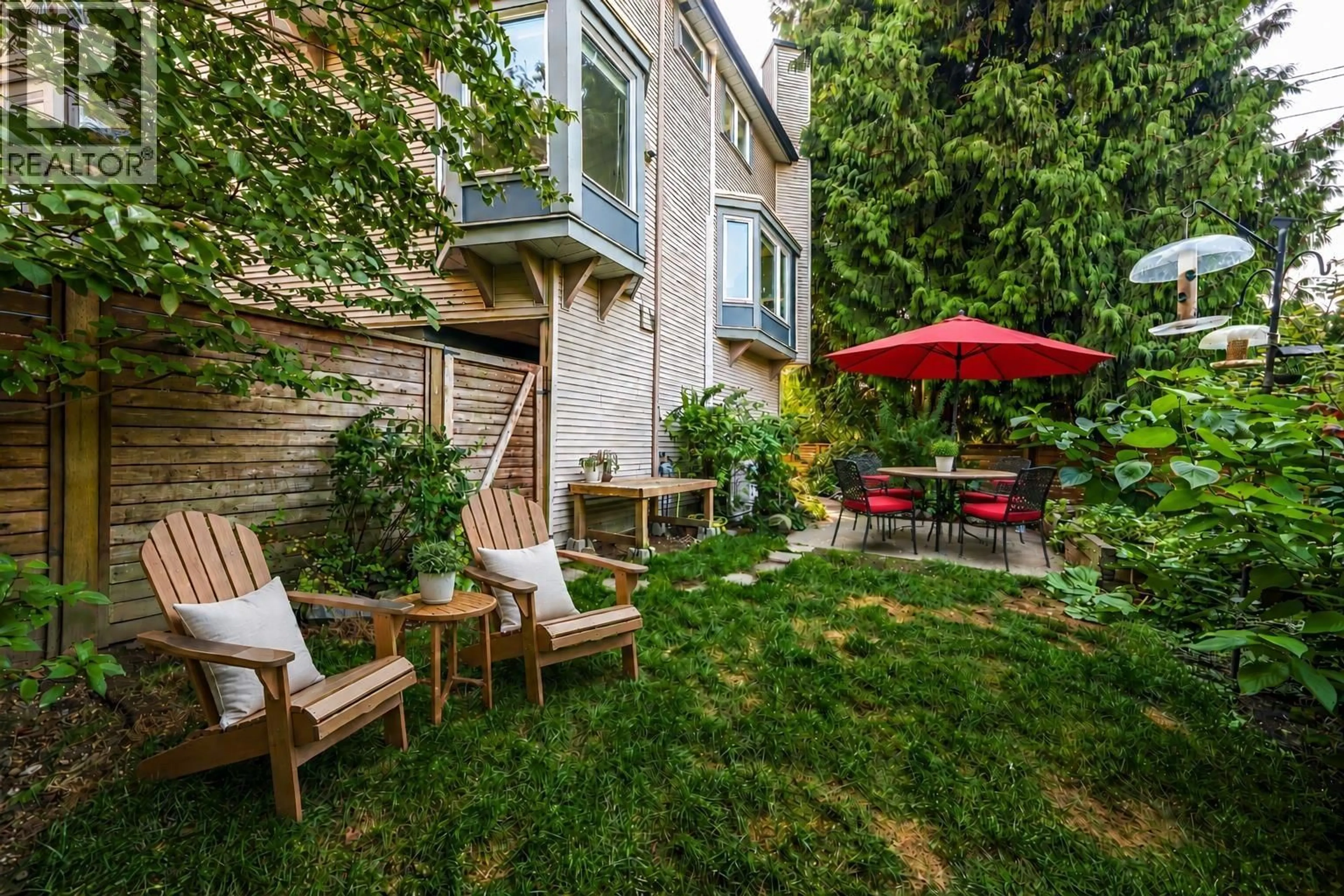 Patio, street for 122 LAKEWOOD DRIVE, Vancouver British Columbia V5L4L3
