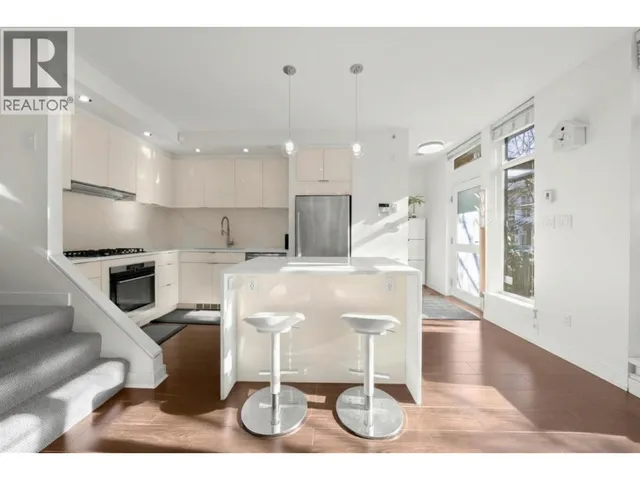 1053 HOMER STREET, Vancouver 4