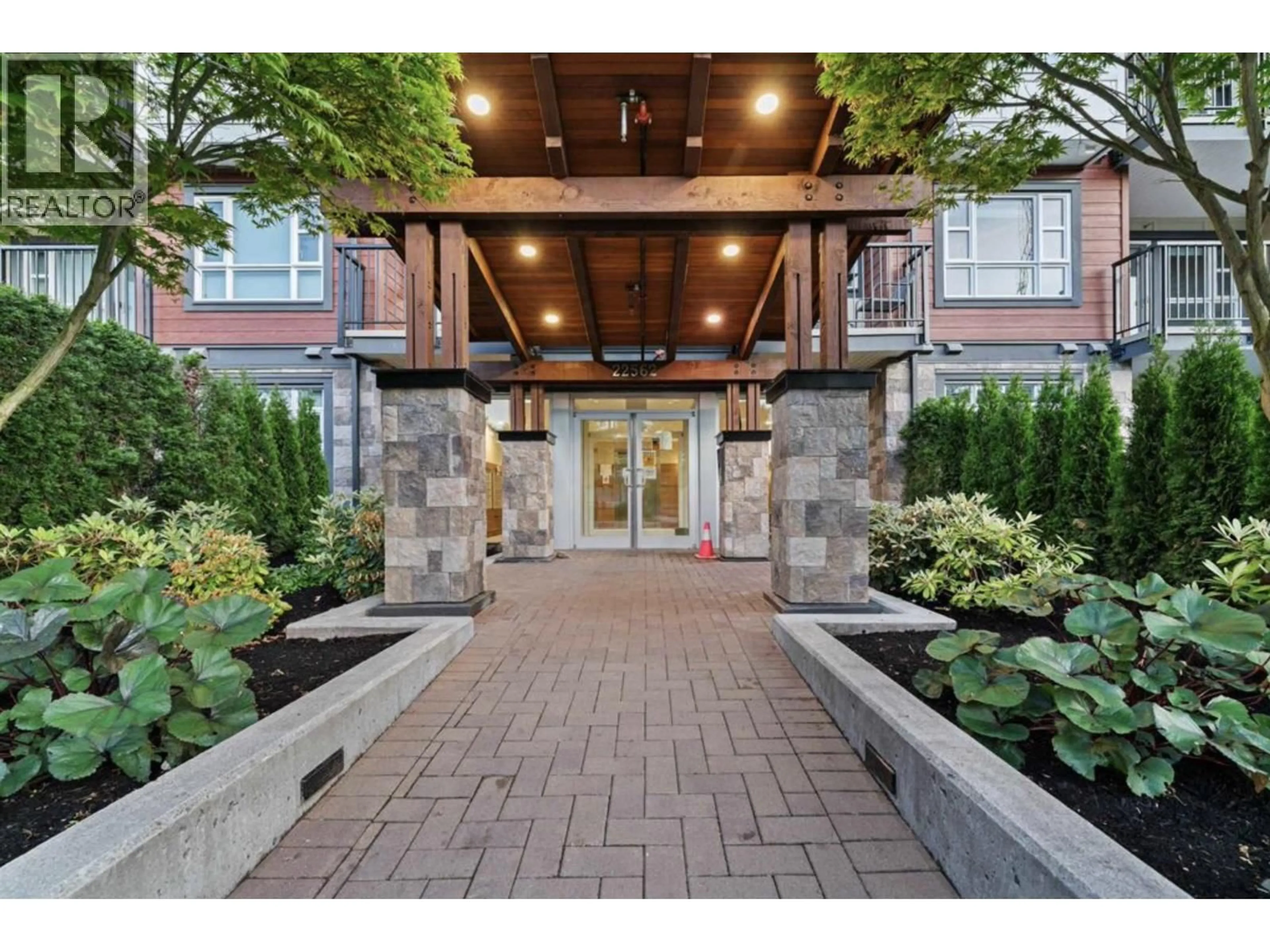Indoor entryway for 116 - 22562 121 AVENUE, Maple Ridge British Columbia V2X3Y8