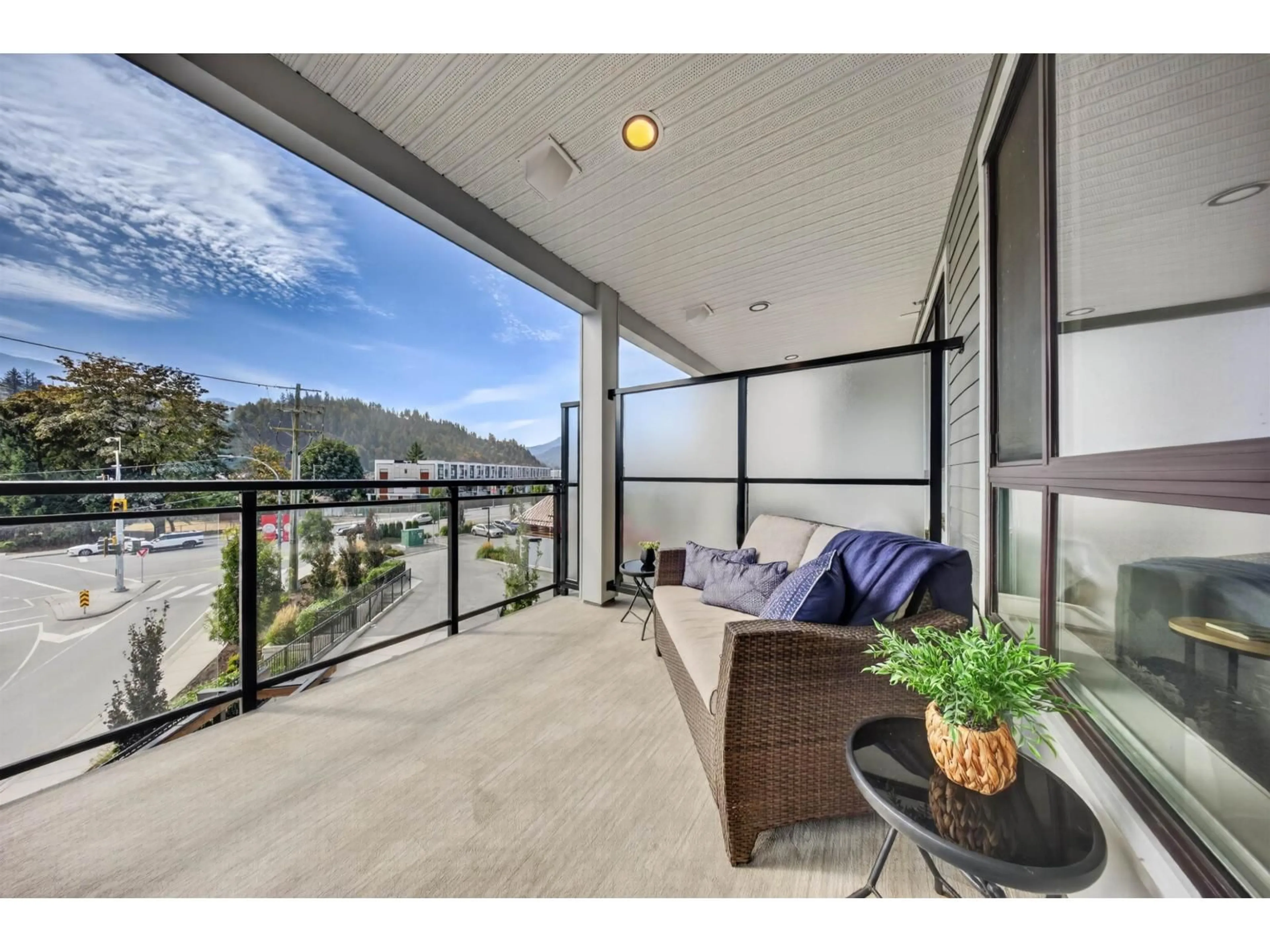 Patio, water/lake/river/ocean view for 312 - 6045 CHILLIWACK RIVER ROAD, Chilliwack British Columbia V2R6L5