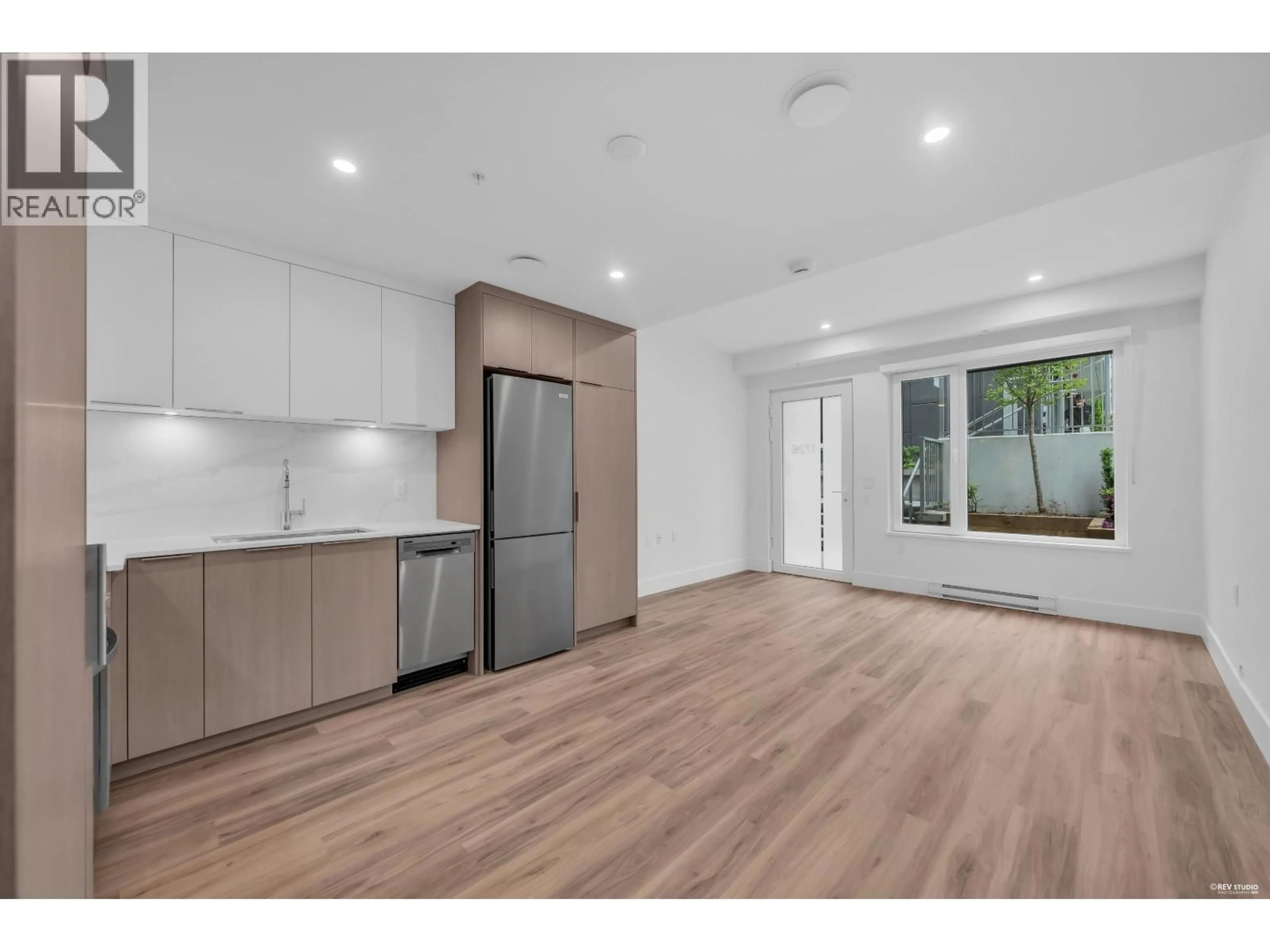 Open concept kitchen, wood/laminate floor for 1726 TEMPLETON DRIVE, Vancouver British Columbia V5N0K2