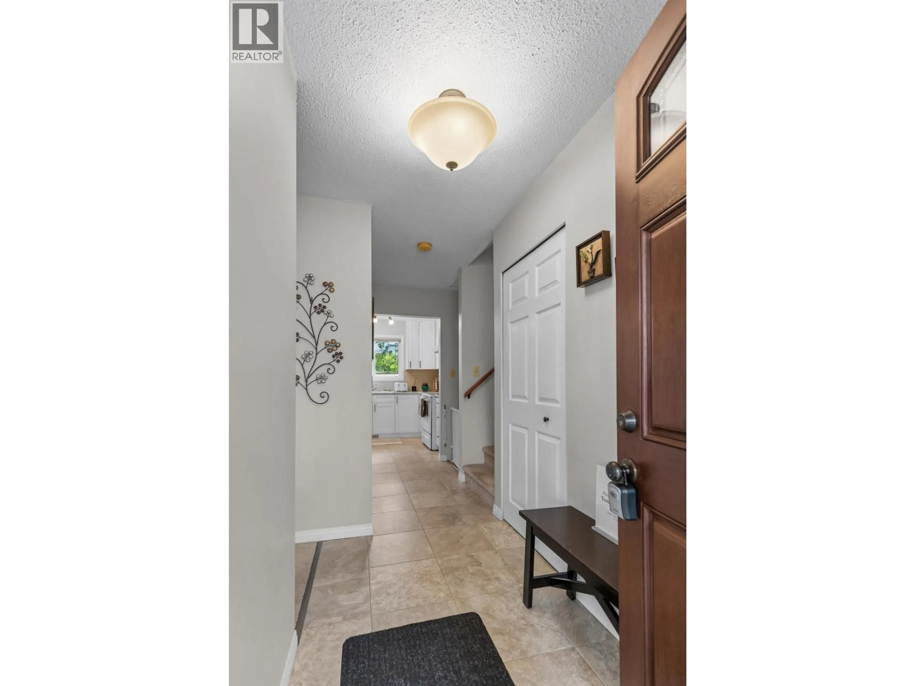 Indoor entryway for 3275 MONAHAN CRESCENT, Prince George British Columbia V2N4E5