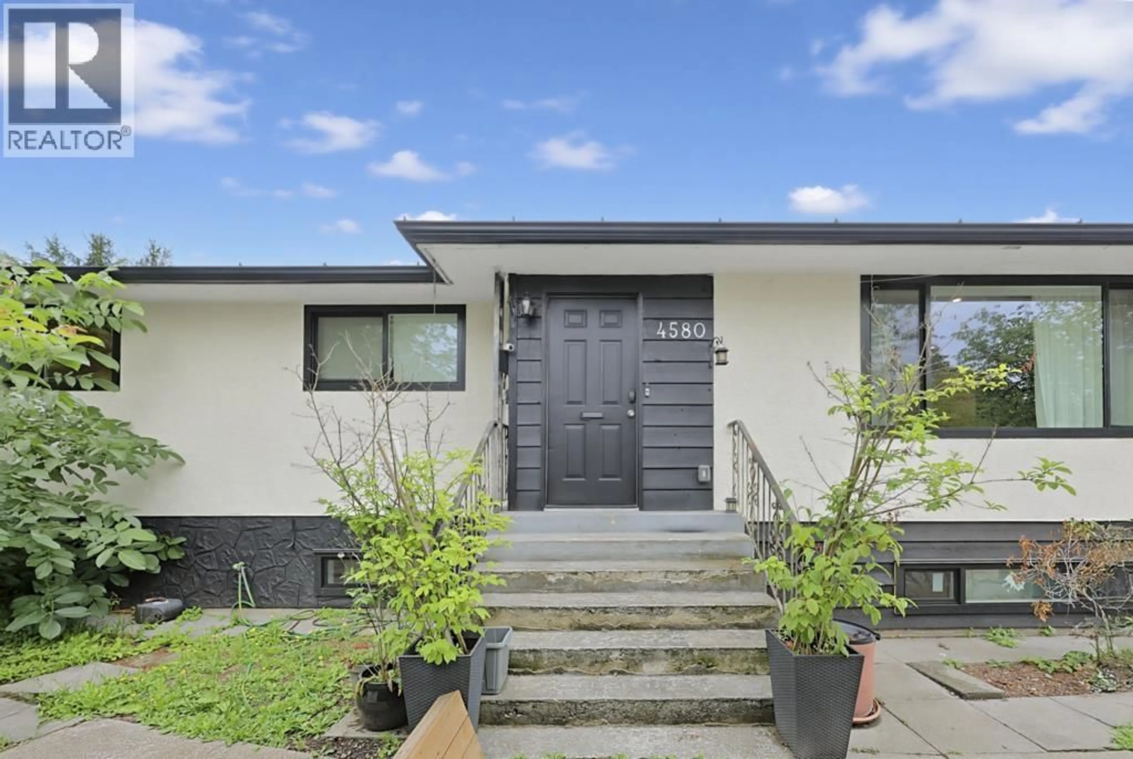 Home with vinyl exterior material, street for 4580 BOUNDARY ROAD, Burnaby British Columbia V5R2N4