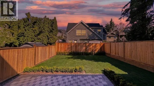 2373 7TH AVENUE, Vancouver 3